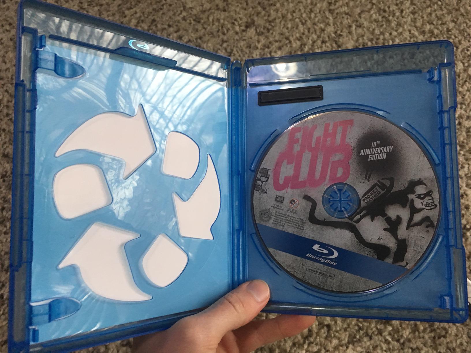 Fight Club [Blu-ray] customer photo 2