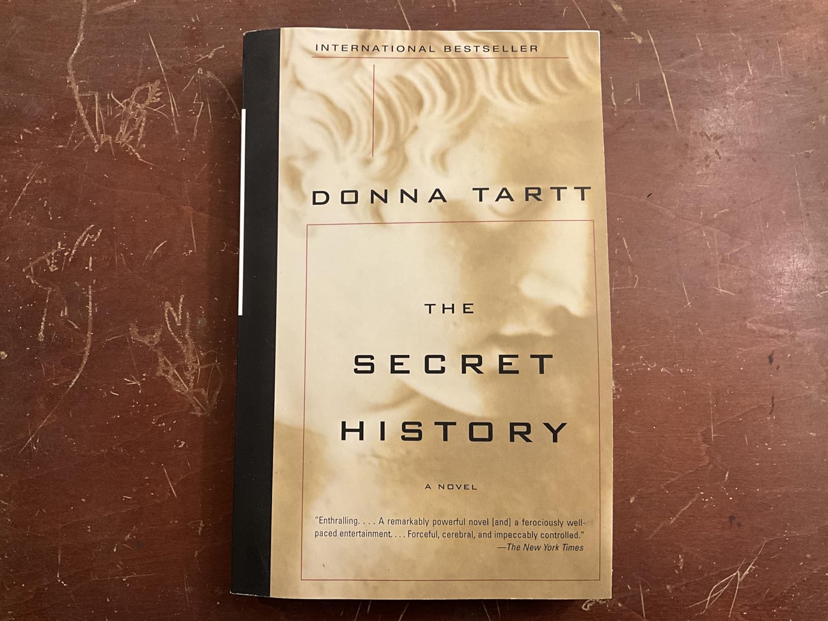 The Secret History: A Novel (Vintage Contemporaries) customer photo 1