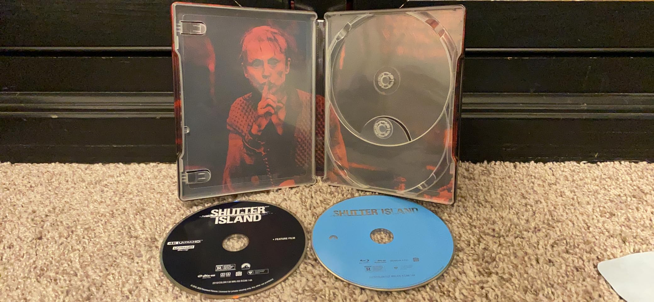 Shutter Island [Blu-ray] customer photo 2
