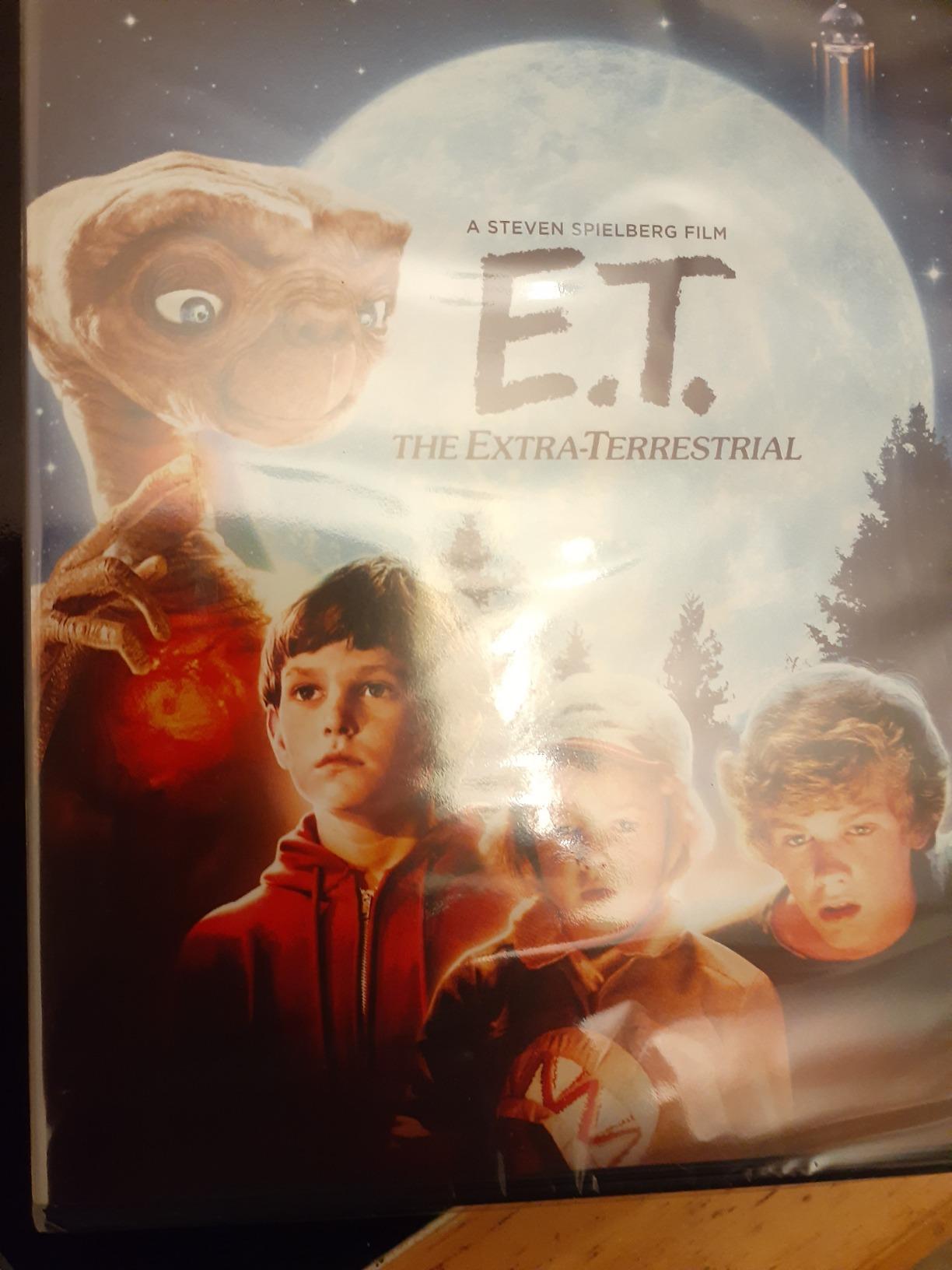 E.T. The Extra-Terrestrial [DVD] customer photo 1