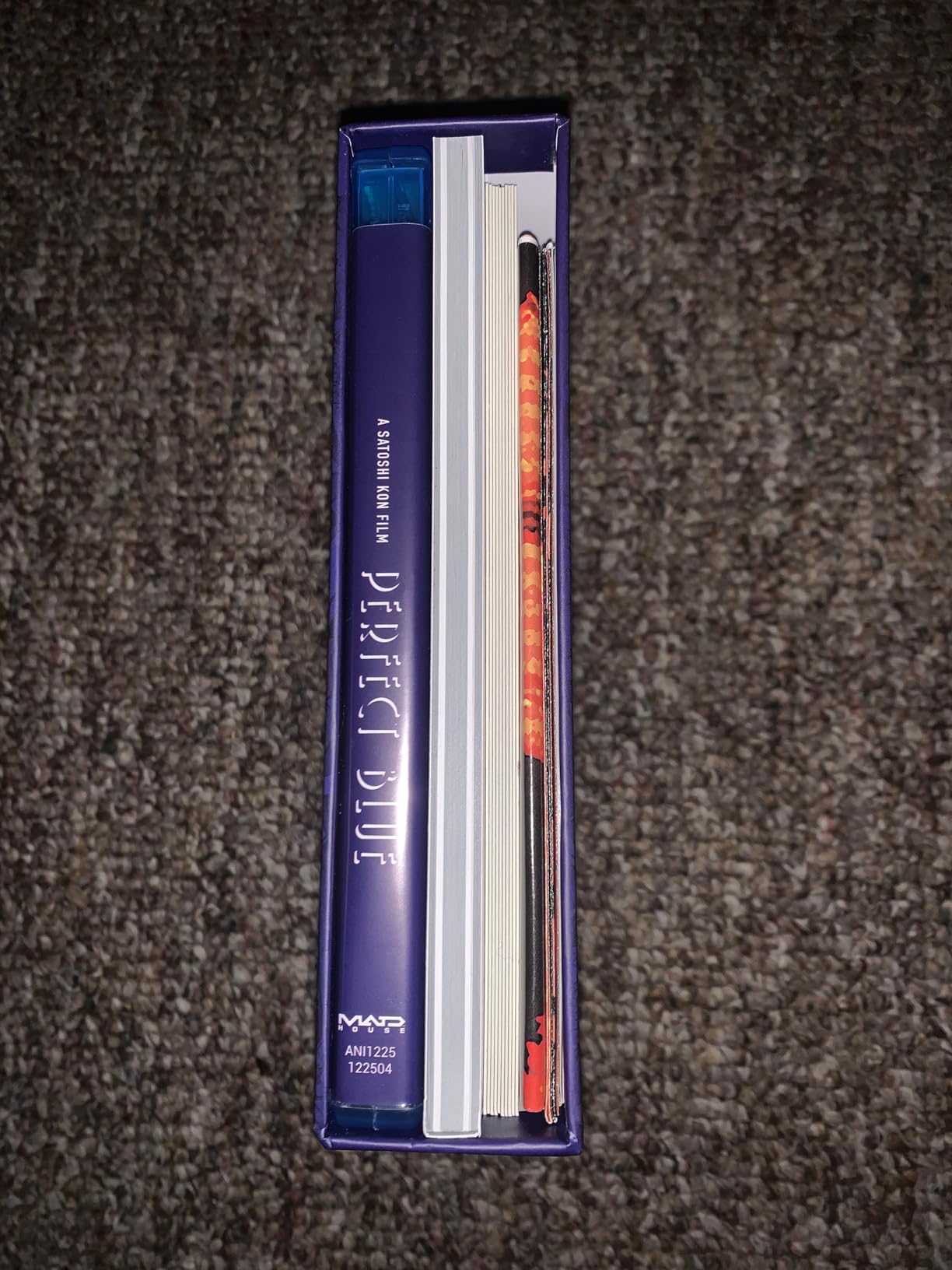 Perfect Blue [Blu-ray + DVD] customer photo 2