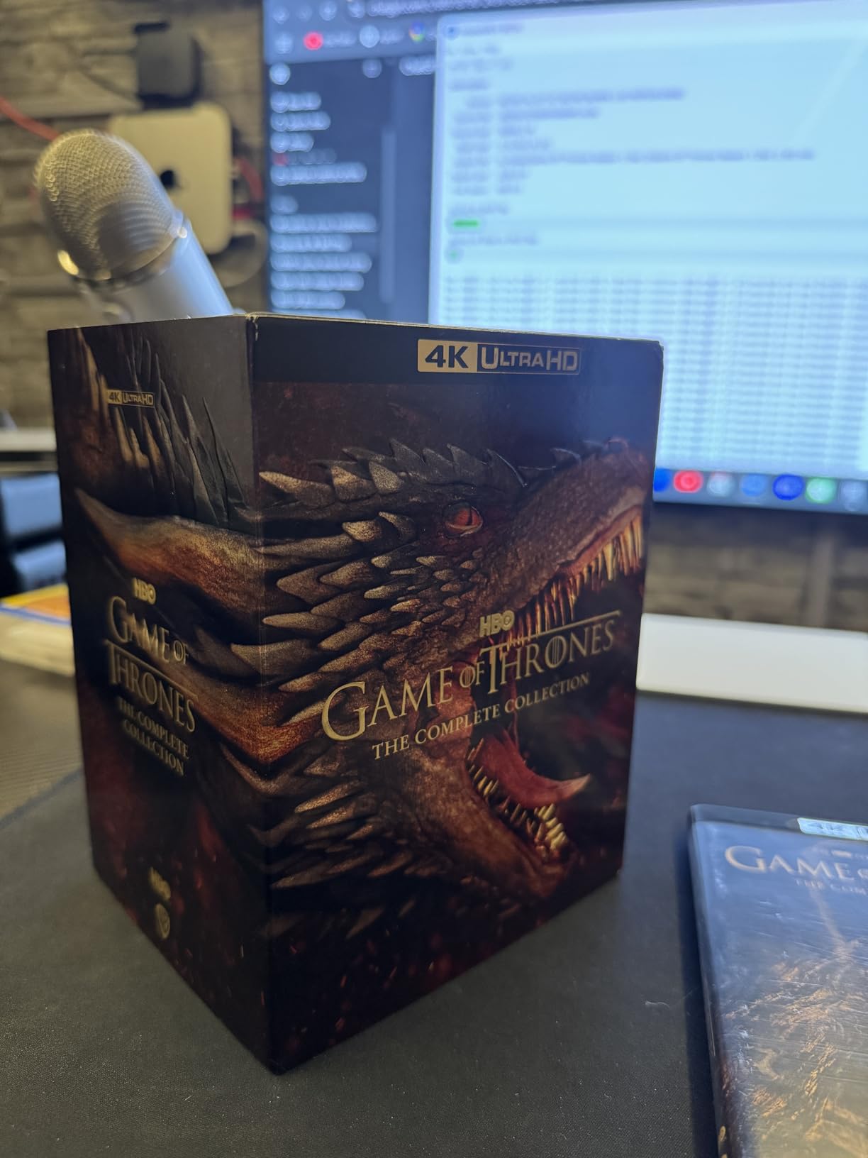 Game of Thrones: Complete Series (Blu-ray) customer photo 1