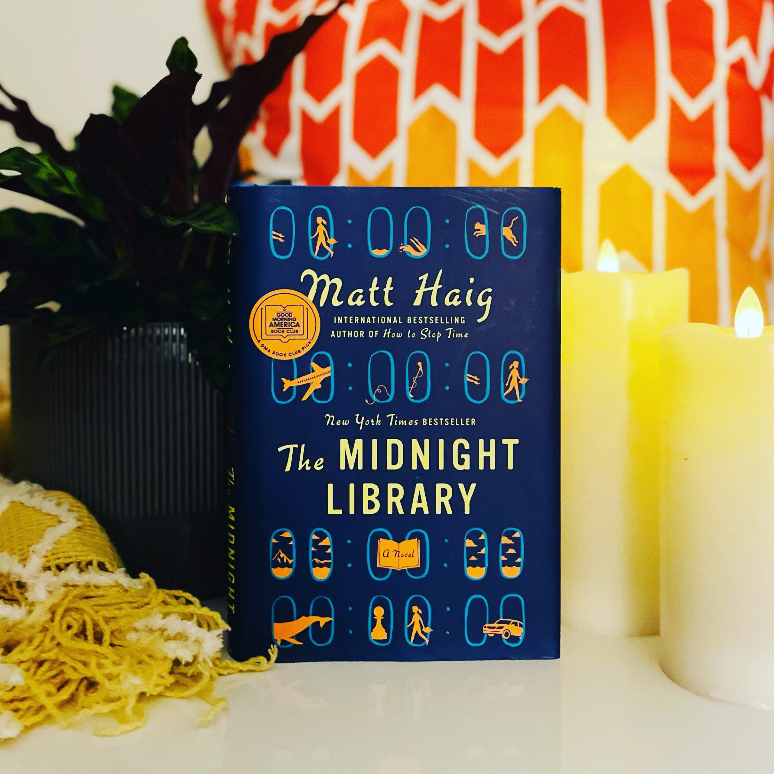 The Midnight Library: A GMA Book Club Pick (A Novel) customer photo 2