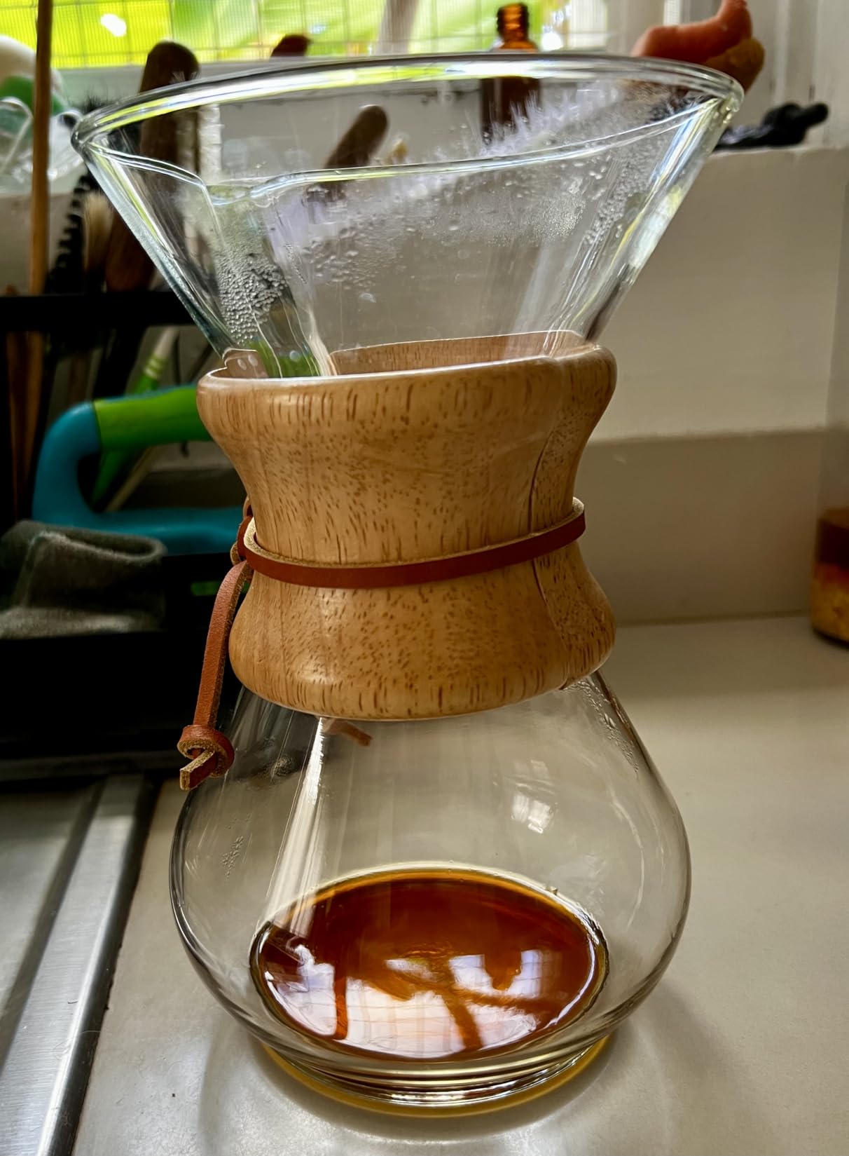 Pour-Over Glass Coffeemaker - Classic Series - 6-Cup - Exclusive Packaging customer photo 1