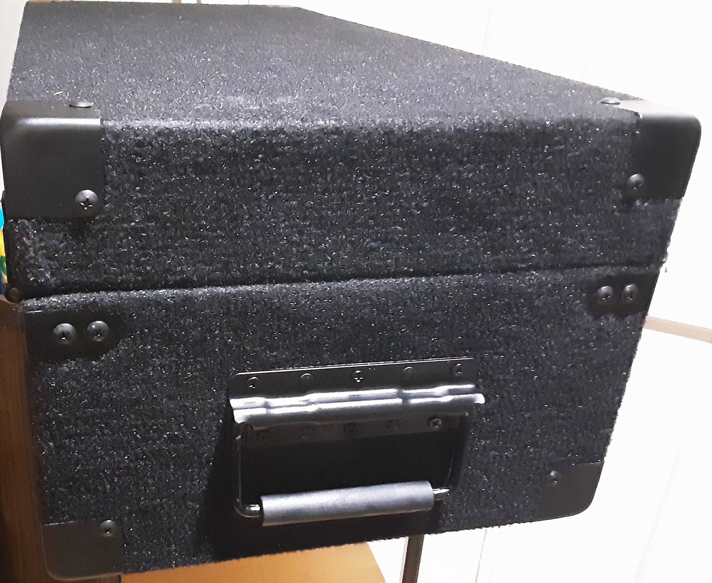Odyssey C45200 Carpeted Case for 45 RPM Vinyl Records with Surface Mount Hardware, Black customer photo 1
