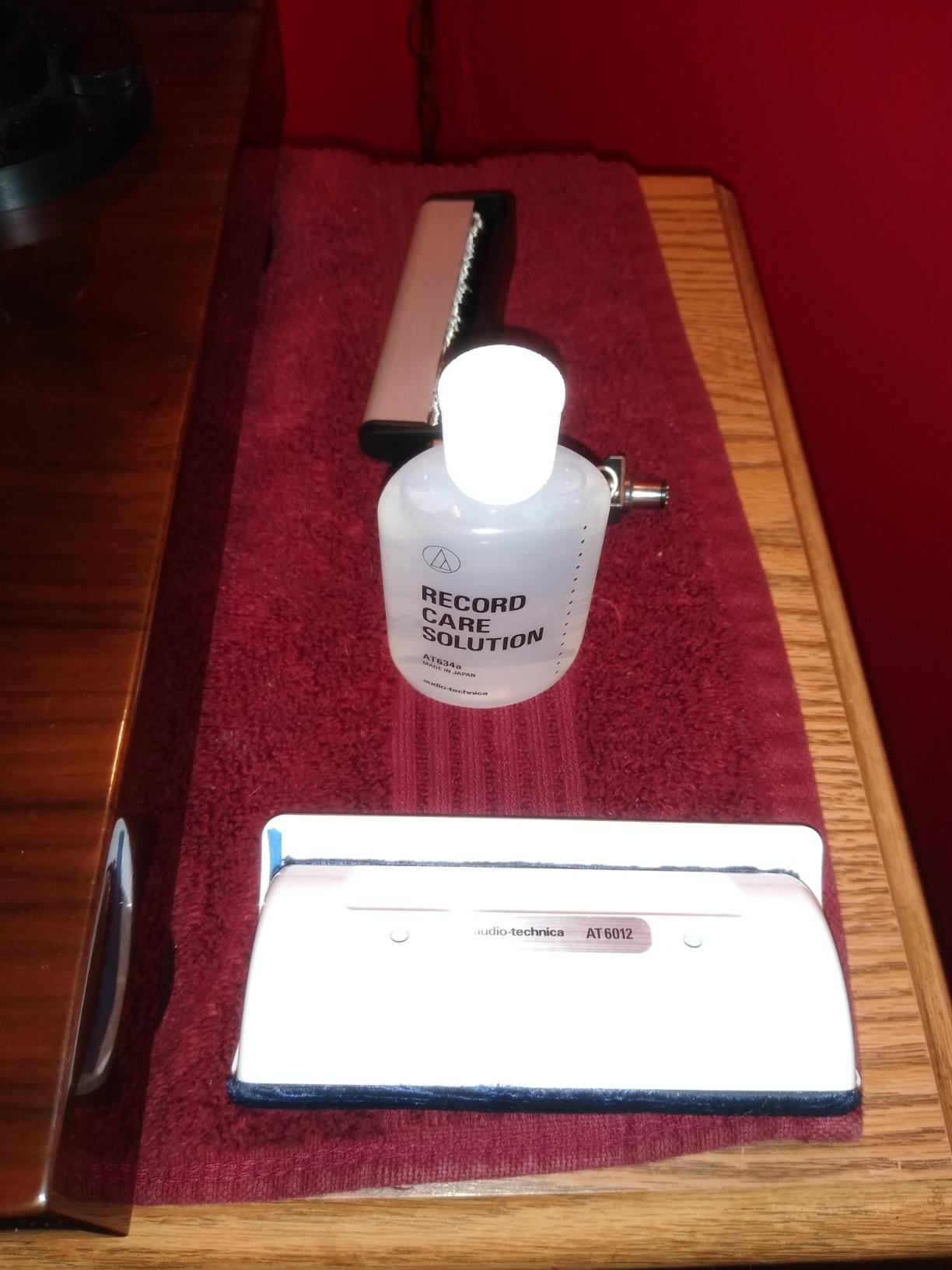 Audio-Technica AT6012 Record Care Kit with Record Care Solution, Brush Pad, Storage Base, and Adhesive Tape customer photo 1