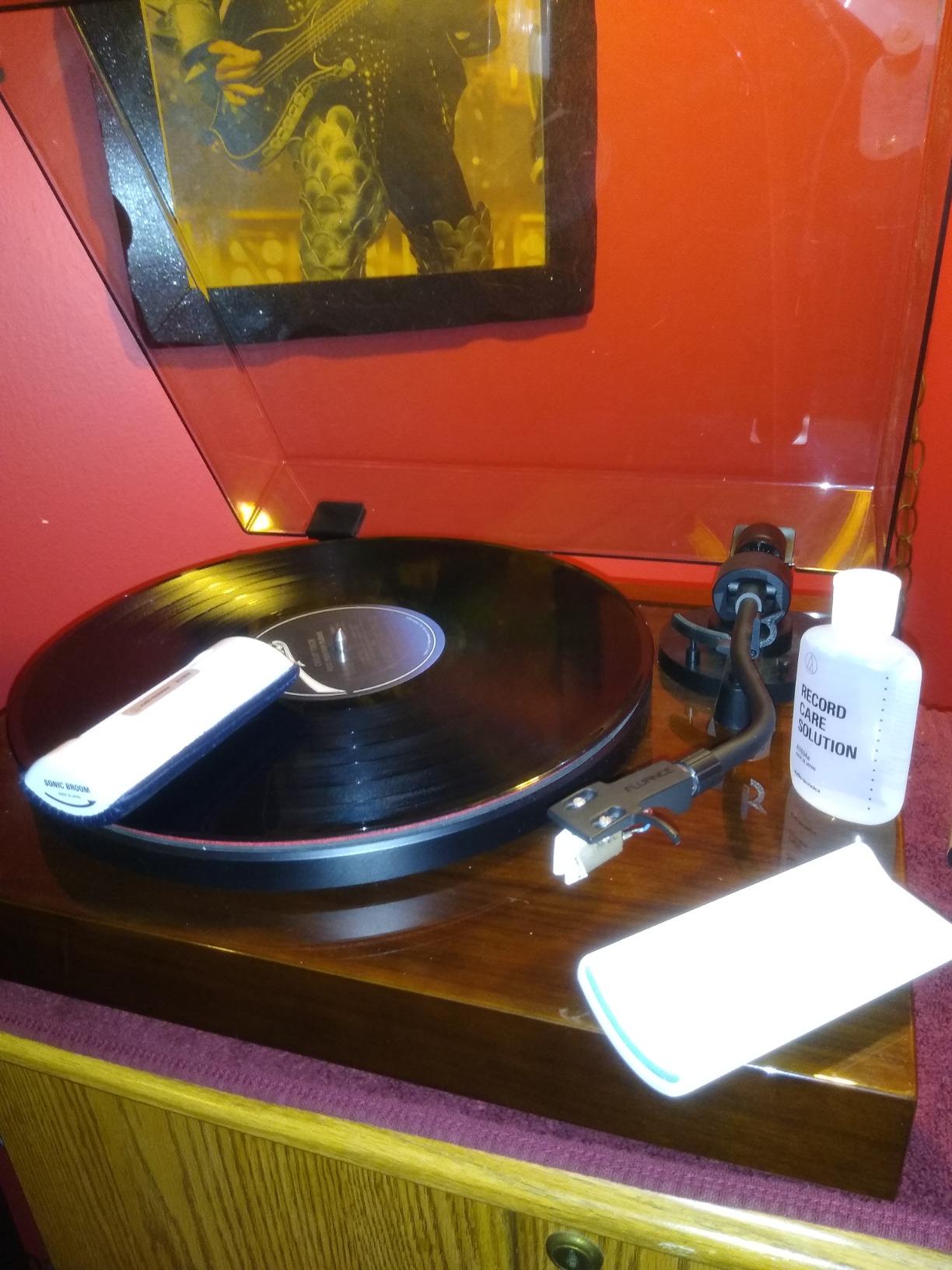 Audio-Technica AT6012 Record Care Kit with Record Care Solution, Brush Pad, Storage Base, and Adhesive Tape customer photo 2