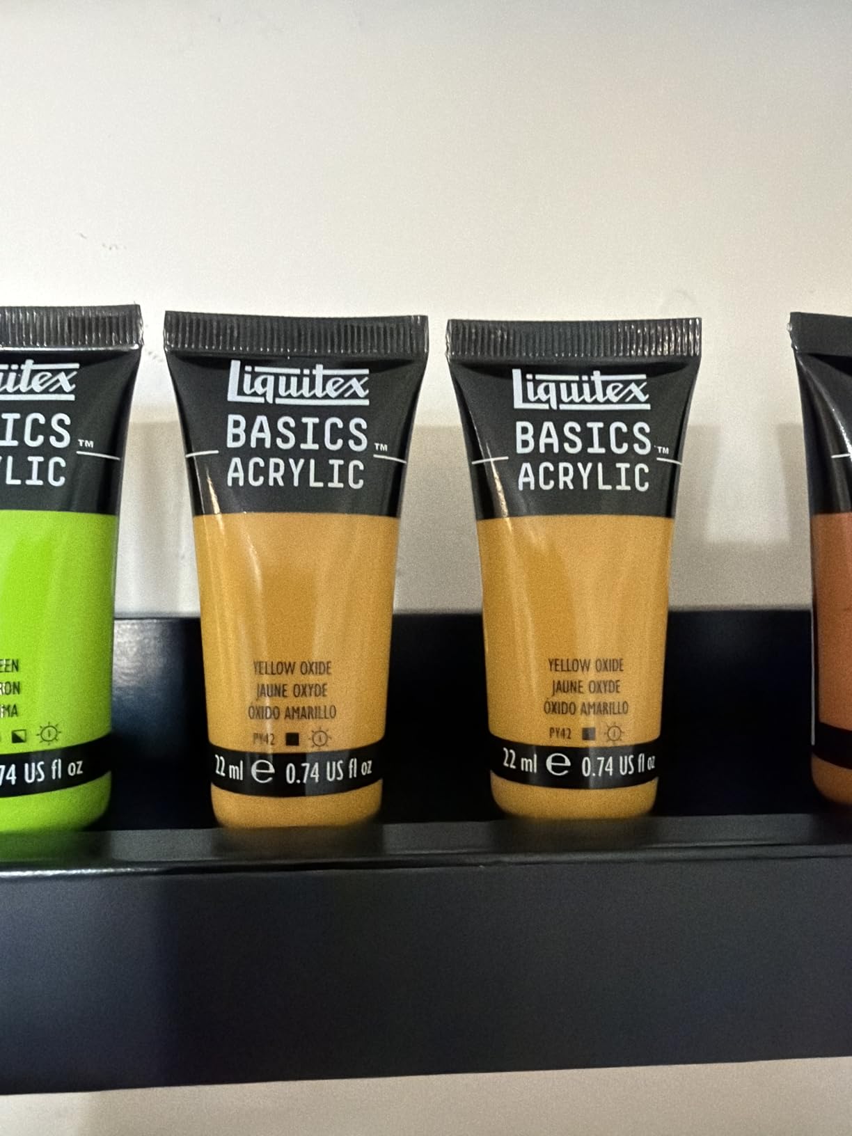 Liquitex BASICS Acrylic Paint Set, 48 x 22ml (0.74-oz) Tube Set customer photo 1