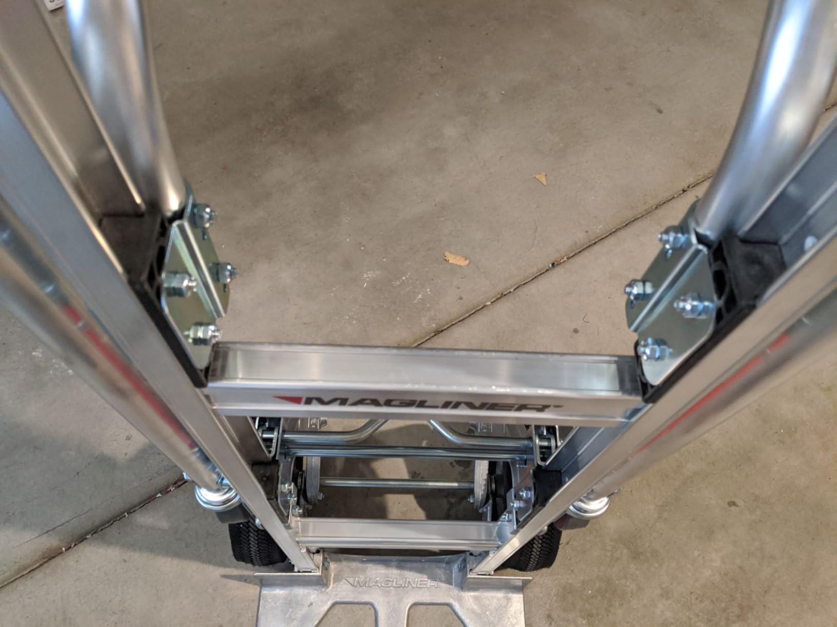 Magline GMK81UA4 Gemini Sr Convertible Hand Truck, Pneumatic Wheels, 500 lbs Load Capacity, 61