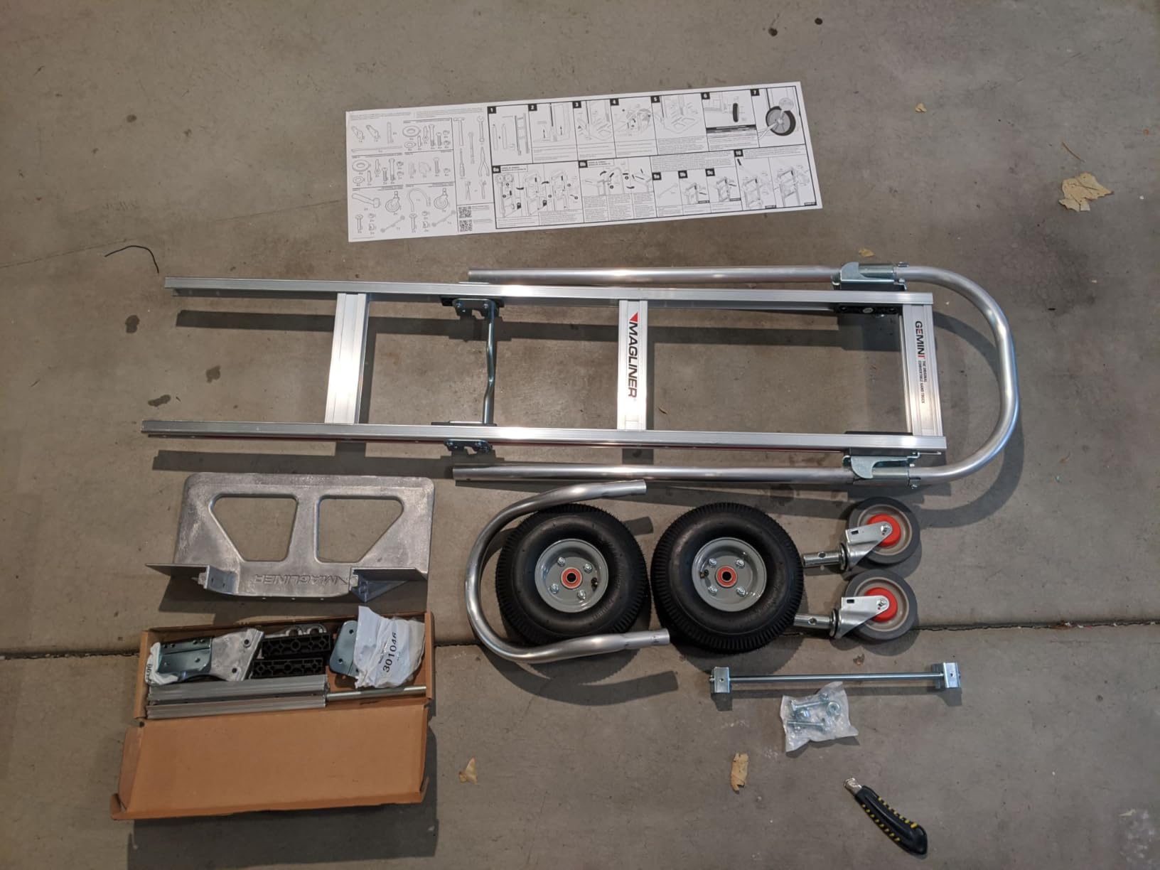 Magline GMK81UA4 Gemini Sr Convertible Hand Truck, Pneumatic Wheels, 500 lbs Load Capacity, 61