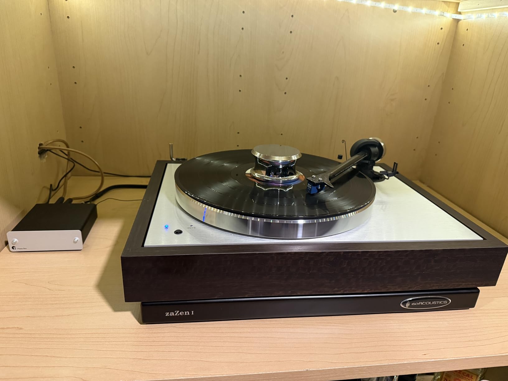 Pro-Ject Audio - Phono Box DC - MM/MC Phono preamp with line Output (Black) customer photo 2