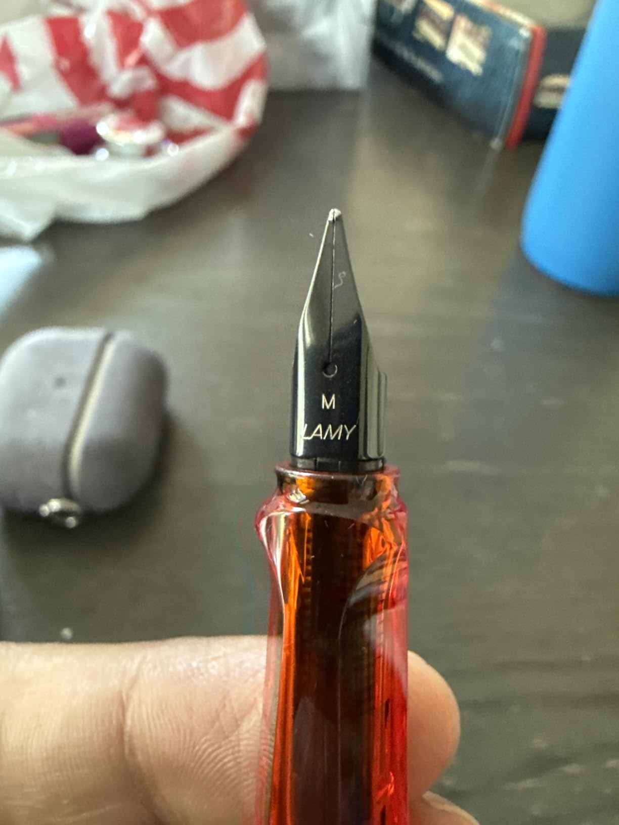 LAMY AL-star black - Fountain Pen with ergonomic grip & black steel nib in size M - lightweight aluminum body - including LAMY T 10 blue cartridge - Right-Handed customer photo 1