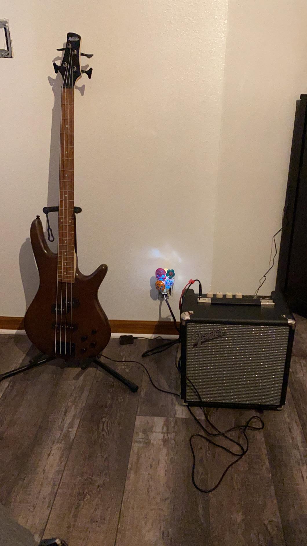 Fender Rumble 15 V3 Bass Amp for Bass Guitar, 15 Watts customer photo 2