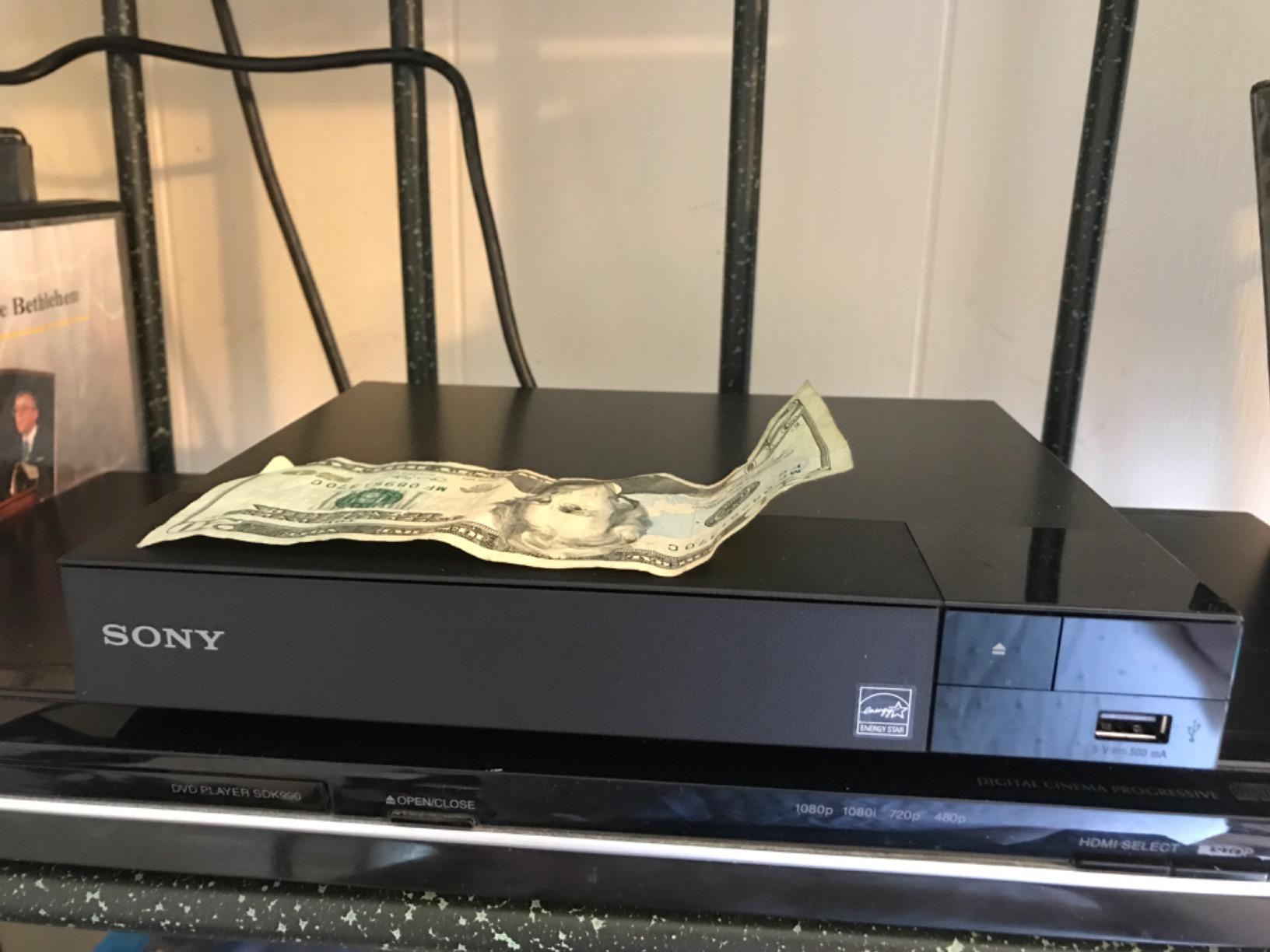 Sony All Region Free Blu Ray A B C and DVD Player, and 6 feet hdmi Cable (Bundle) customer photo 2