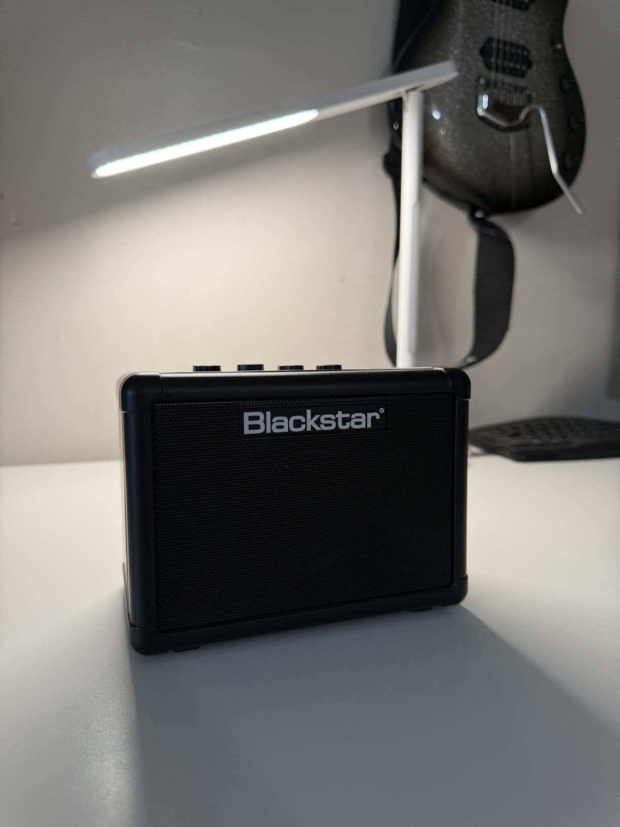 Blackstar Fly 3-3-watt 1x3 inch Compact Mini Guitar Amplifier customer photo 5
