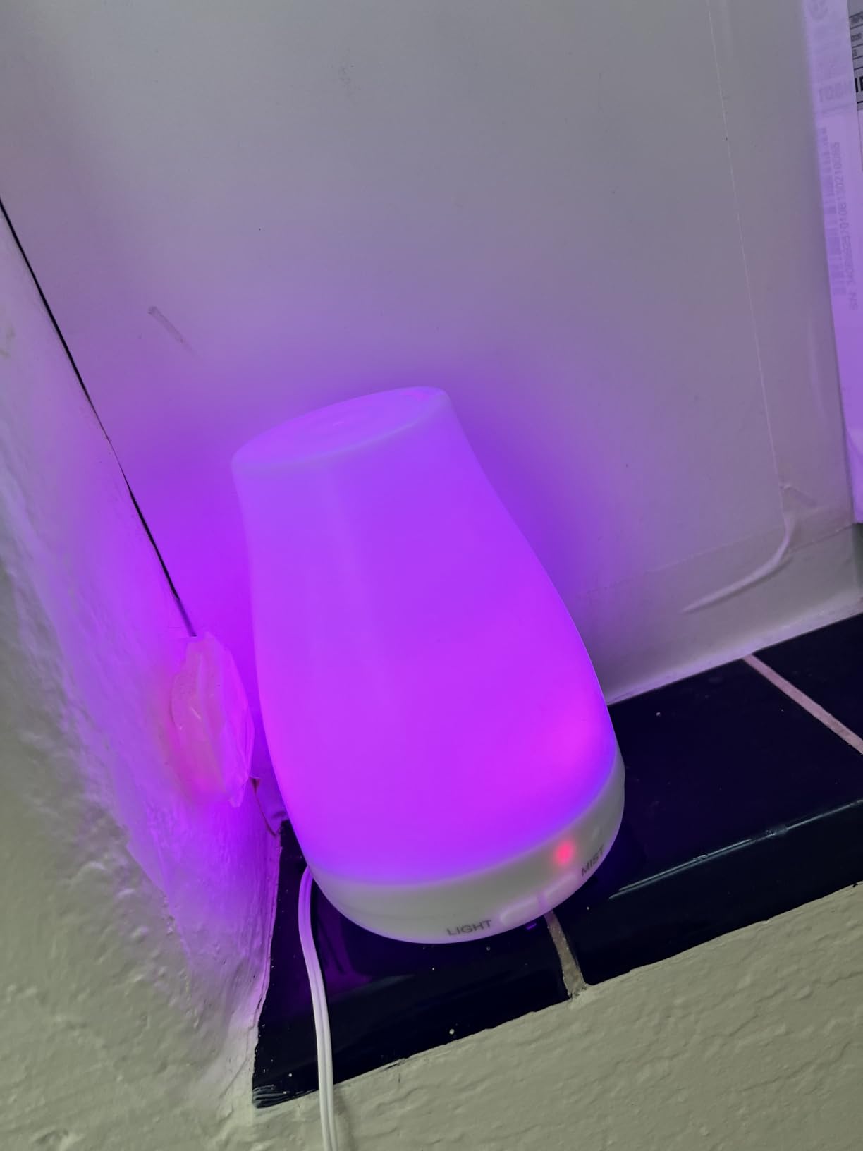 InnoGear Essential Oil Diffuser, Ultrasonic Diffusers for Home Aromatherapy Humidifier for Bedroom Room 7 Colors LED 2 Mist Mode Auto Off, Basic White customer photo 1