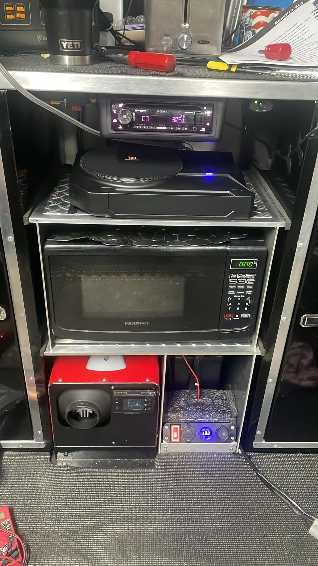 JBL BassPro SL 8-inch 125W RMS Powered Under-Seat Compact Subwoofer Enclosure System customer photo 2