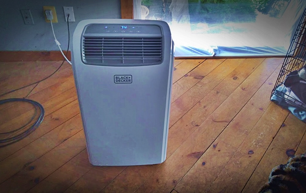 BLACK+DECKER Portable Air Conditioner, 8,000 BTU (3,950 BTU SACC) for Rooms up to 400 Sq. Ft., Portable AC with Follow Me Remote Control and Window Kit, BPACT08WT, White customer photo 2