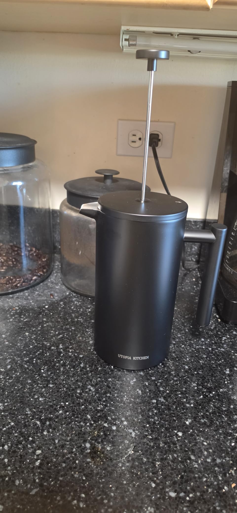 Utopia Kitchen 304 Grade Stainless Steel French Press Coffee Maker 34 Oz, Double Wall Insulated Coffee Press with 4-Level Filtration System, Include 2 Extra Filters, Rust-Free customer photo 1