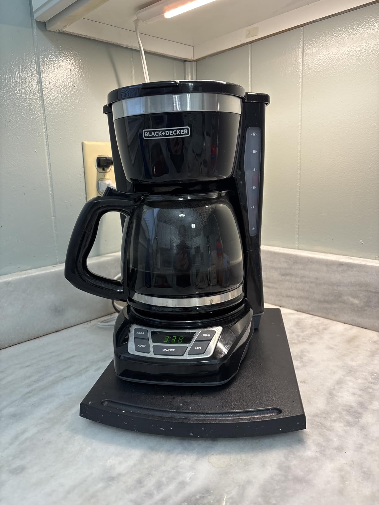 BLACK+DECKER 12-Cup Digital Coffee Maker, Programmable, Washable Basket Filter, Sneak-A-Cup, Auto Brew, Water Window, Keep Hot Plate, Black customer photo 1