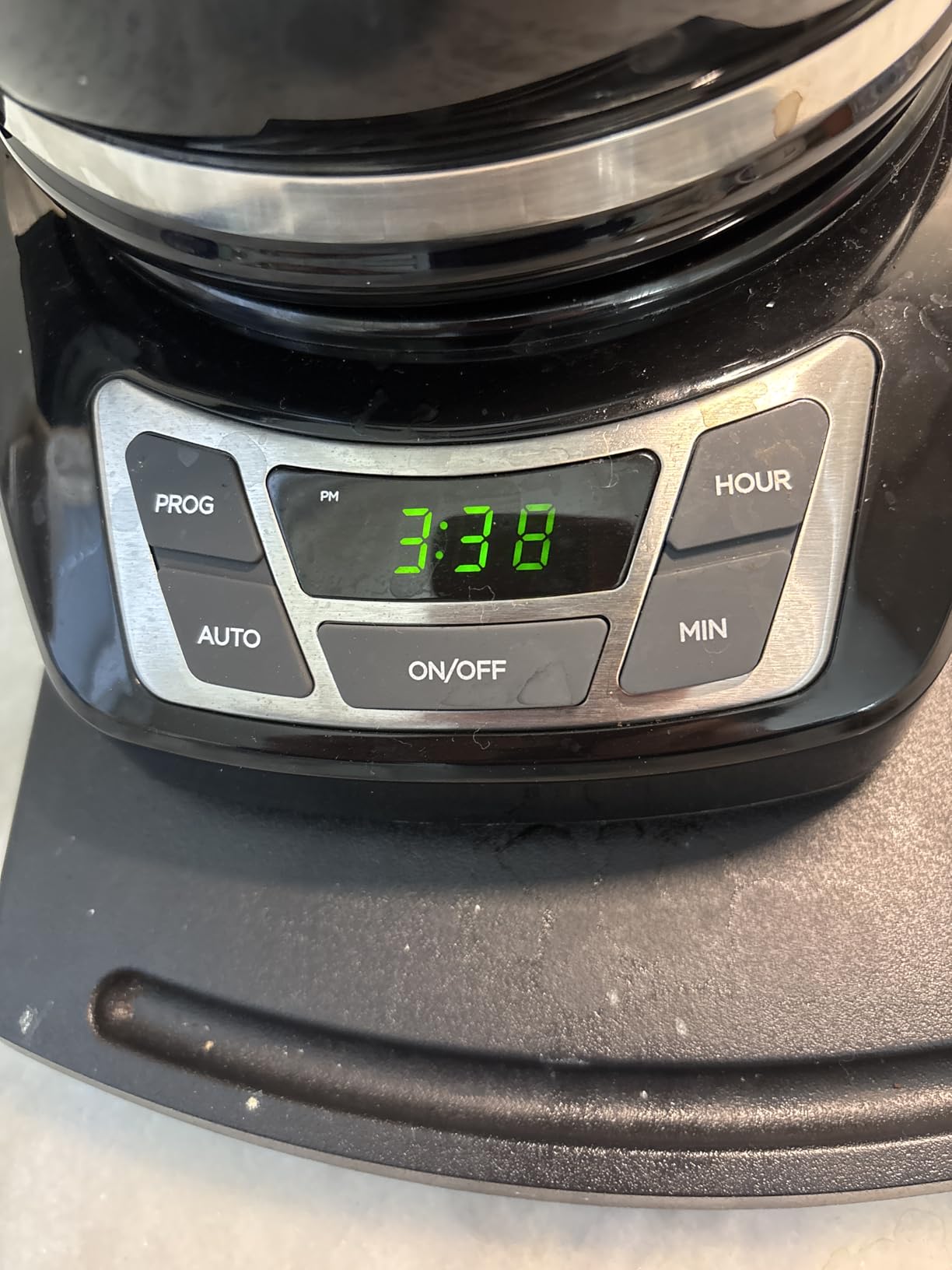BLACK+DECKER 12-Cup Digital Coffee Maker, Programmable, Washable Basket Filter, Sneak-A-Cup, Auto Brew, Water Window, Keep Hot Plate, Black customer photo 2