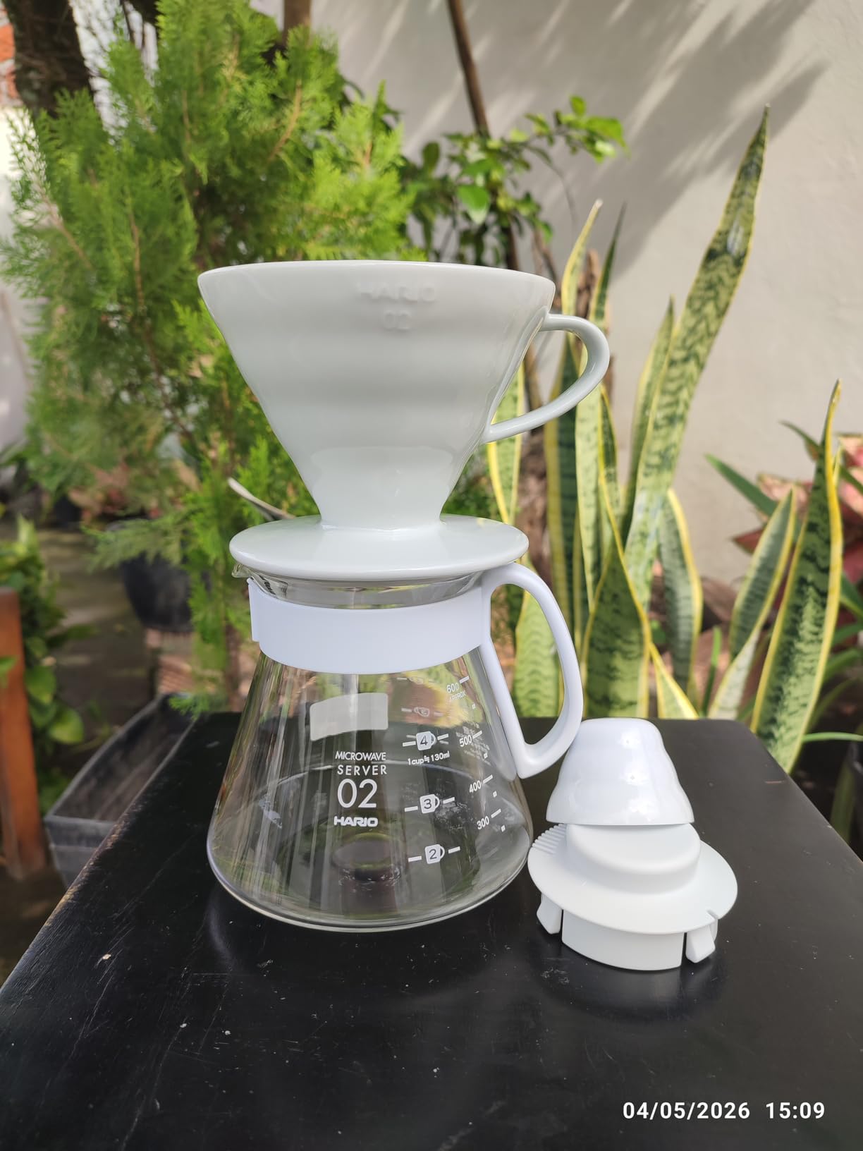 Hario V60 Ceramic Pour Over Coffee Set, Size 02, White customer photo 1
