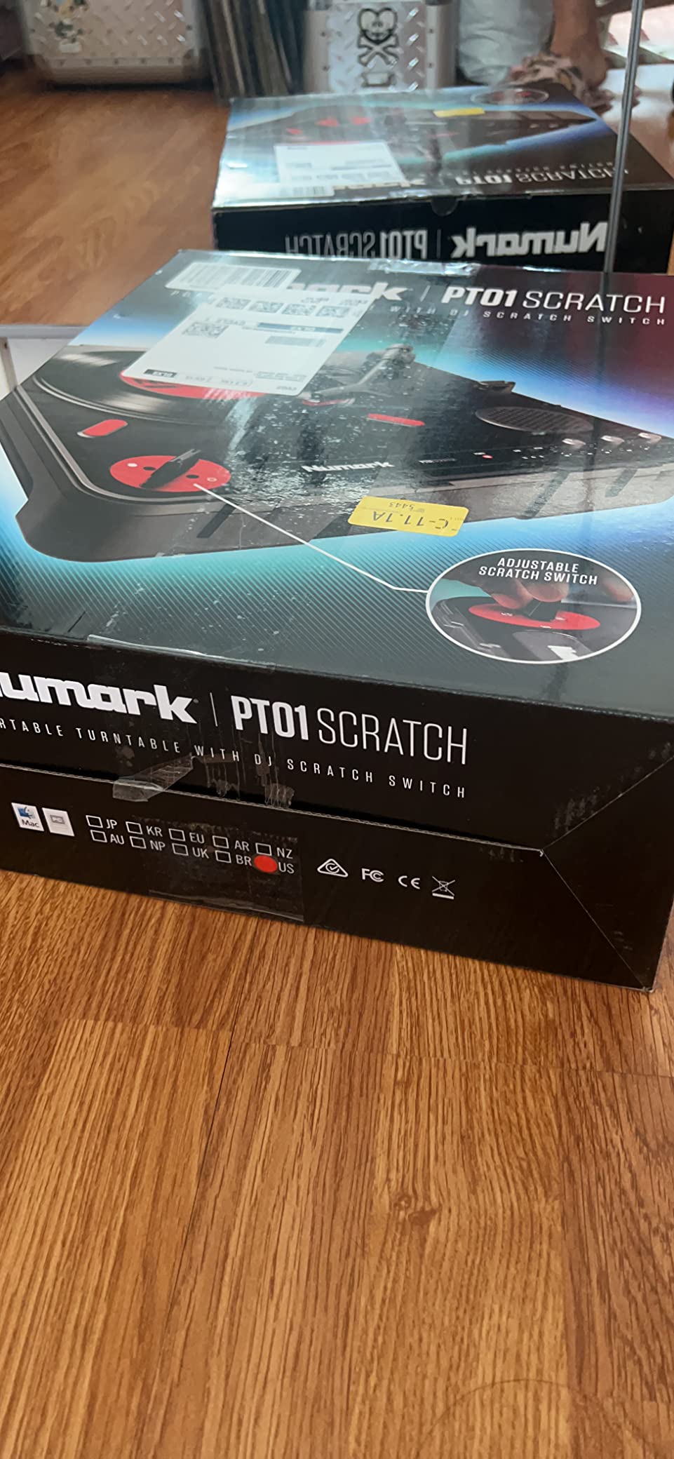 Numark PT01 Scratch DJ Turntable for Portablists With User Replaceable Scratch Switch, Built In Speaker, Power via Battery or AC Adapter, Three Speed RPM Selection & USB Connectivity customer photo 2