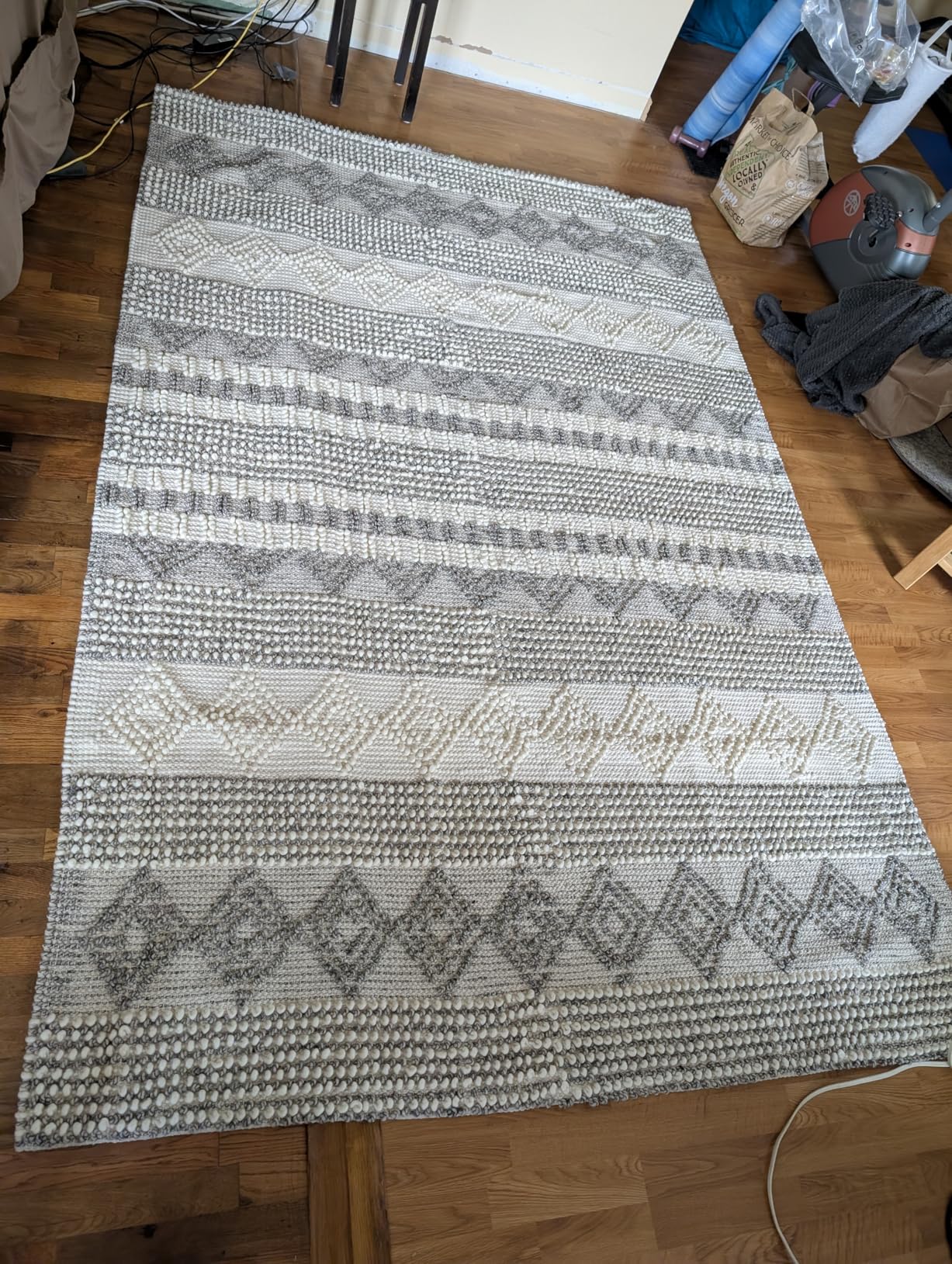 SAFAVIEH Natura Collection Accent Rug - 3' x 5', Grey & Ivory, Handmade Moroccan Boho Tribal Wool & Cotton (NAT102A) customer photo 2
