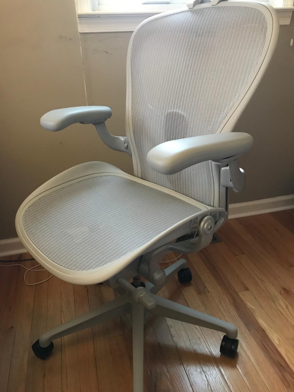 Herman Miller Aeron Ergonomic Chair - Size B, Mineral customer photo 1