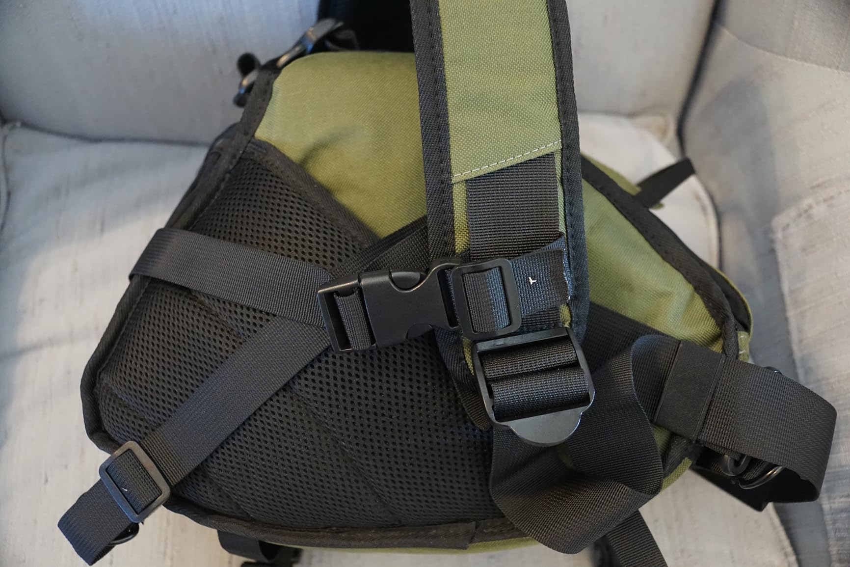 CADeN Camera Bag Sling Backpack Camera Case Waterproof with Rain Cover Tripod Holder, Compatible for DSLR/SLR Mirrorless Cameras (Canon Nikon Sony Pentax) and Accessories Green customer photo 2