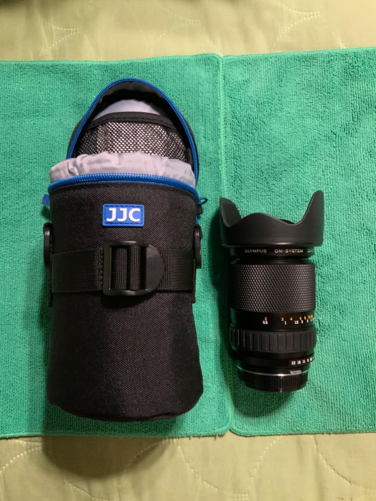 JJC Deluxe Lens Case Pouch for Canon EF 75-300mm f4.5-5.6/EF 24-105mm f4L/EF 16-35mm F4L/RF 75-300mm f4-5.6, Nikon AF-S 24-70mm f2.8/16-35mm f4G/70-300mm f4.5-6.3G & More Lens below 3.15