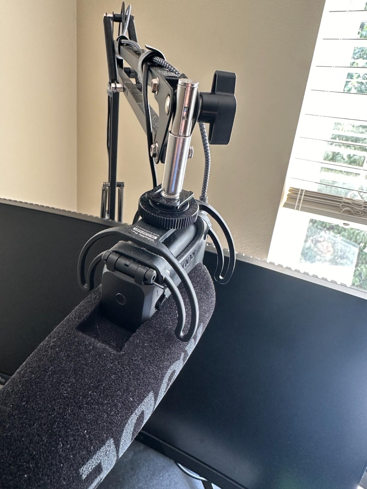 RODE VideoMic Pro+ Premium On-camera Shotgun Microphone with High-pass Filter, High-frequency Boost, Pad, Safety Channel for Filmmaking, Content Creation and Location Recording customer photo 2