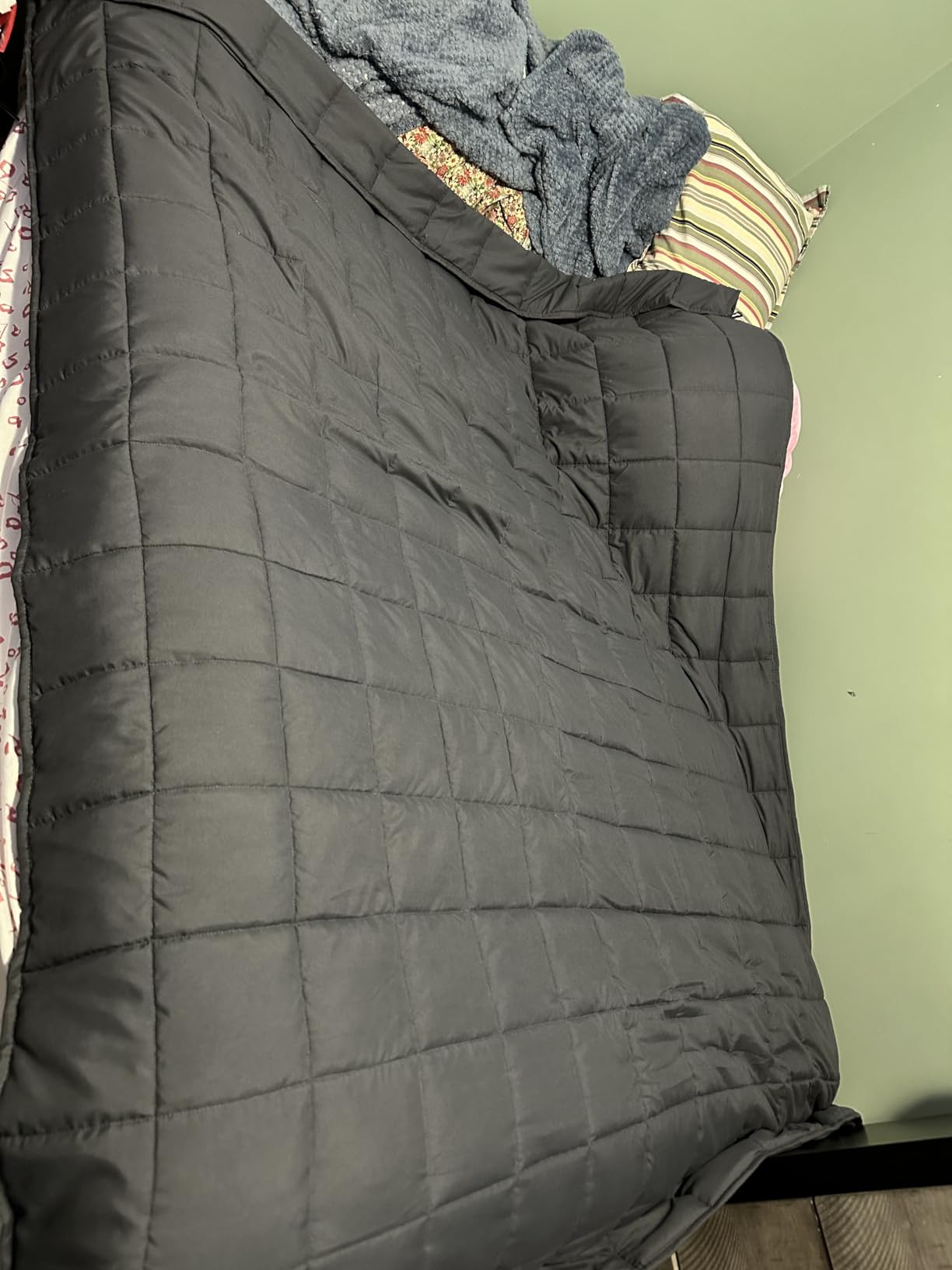 Weighted Idea Weighted Blanket for Adults (Dark Grey,48x72,15lbs) Cooling Breathable Heavy Blanket with Premium Glass Beads All-Season Soft Thick Blanket customer photo 2