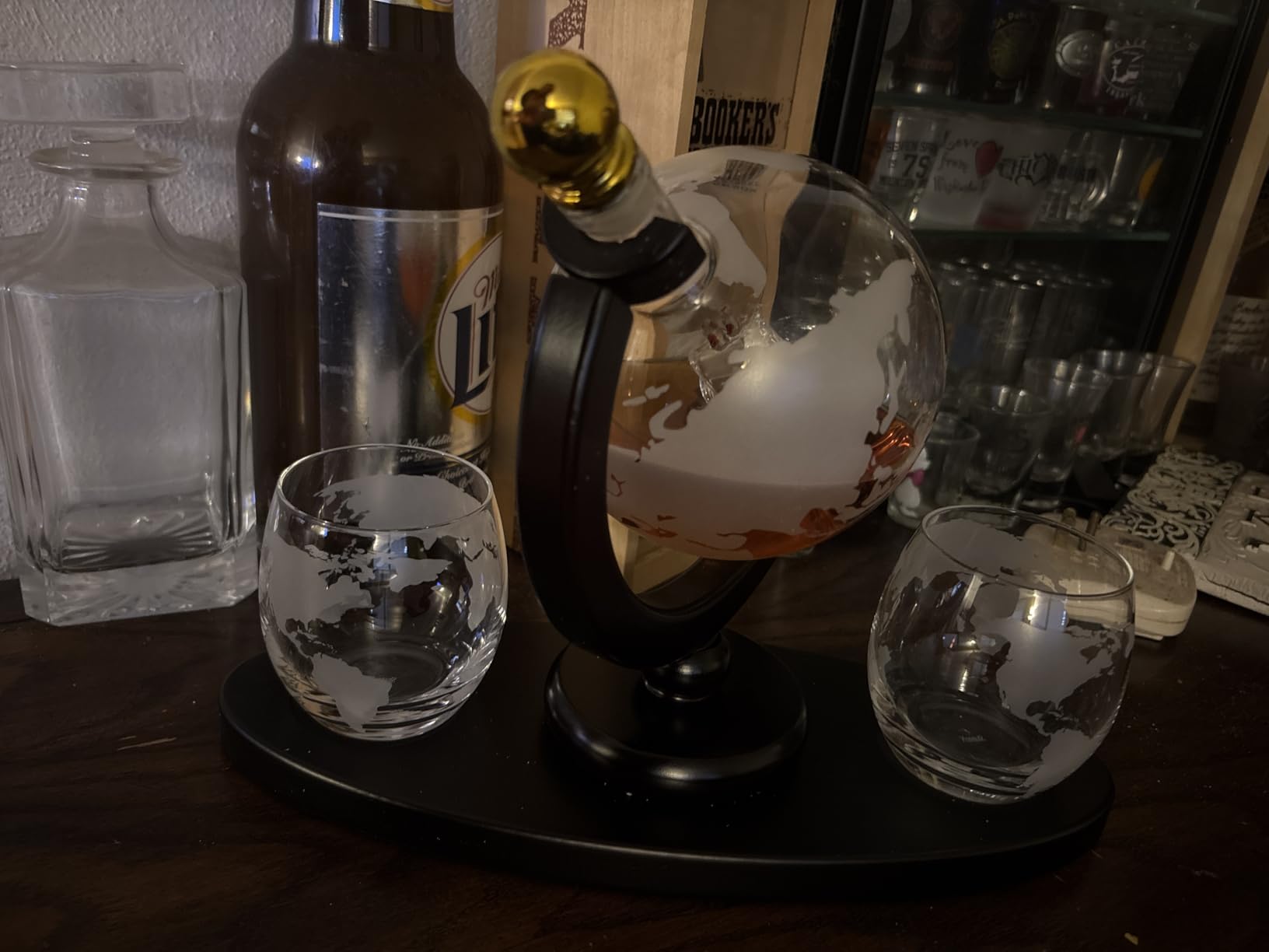Godinger Whiskey Decanter Globe Set with 4 Etched Glasses for Liquor, Scotch, Bourbon, Vodka, Gifts for Men - 850ml Clear customer photo 2