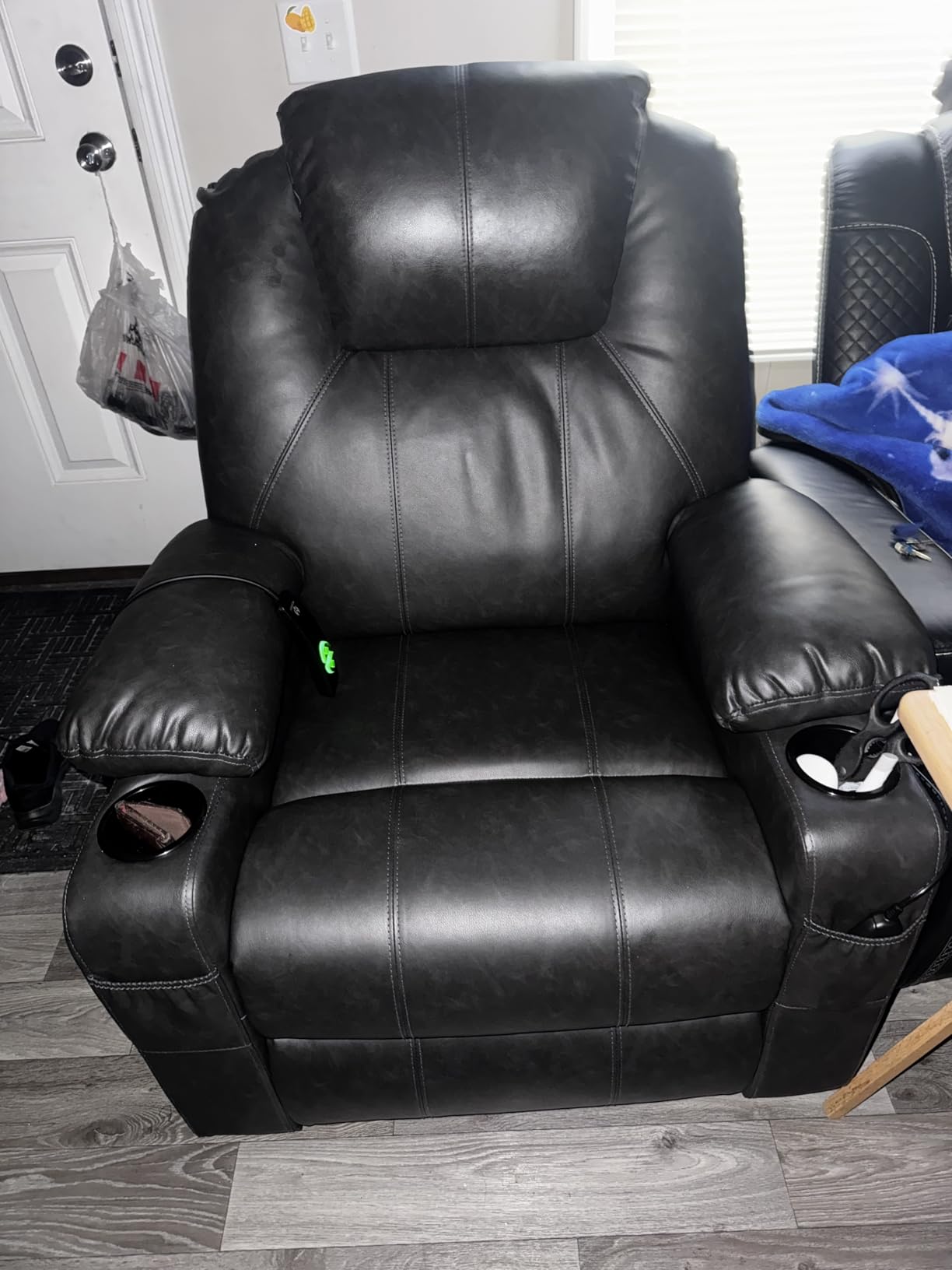 MCombo Electric Power Lift Recliner Chair Sofa with Massage and Heat for Elderly, 3 Positions, 2 Side Pockets, and Cup Holders, USB Ports, Faux Leather 7040 (Light Brown, Medium) customer photo 2