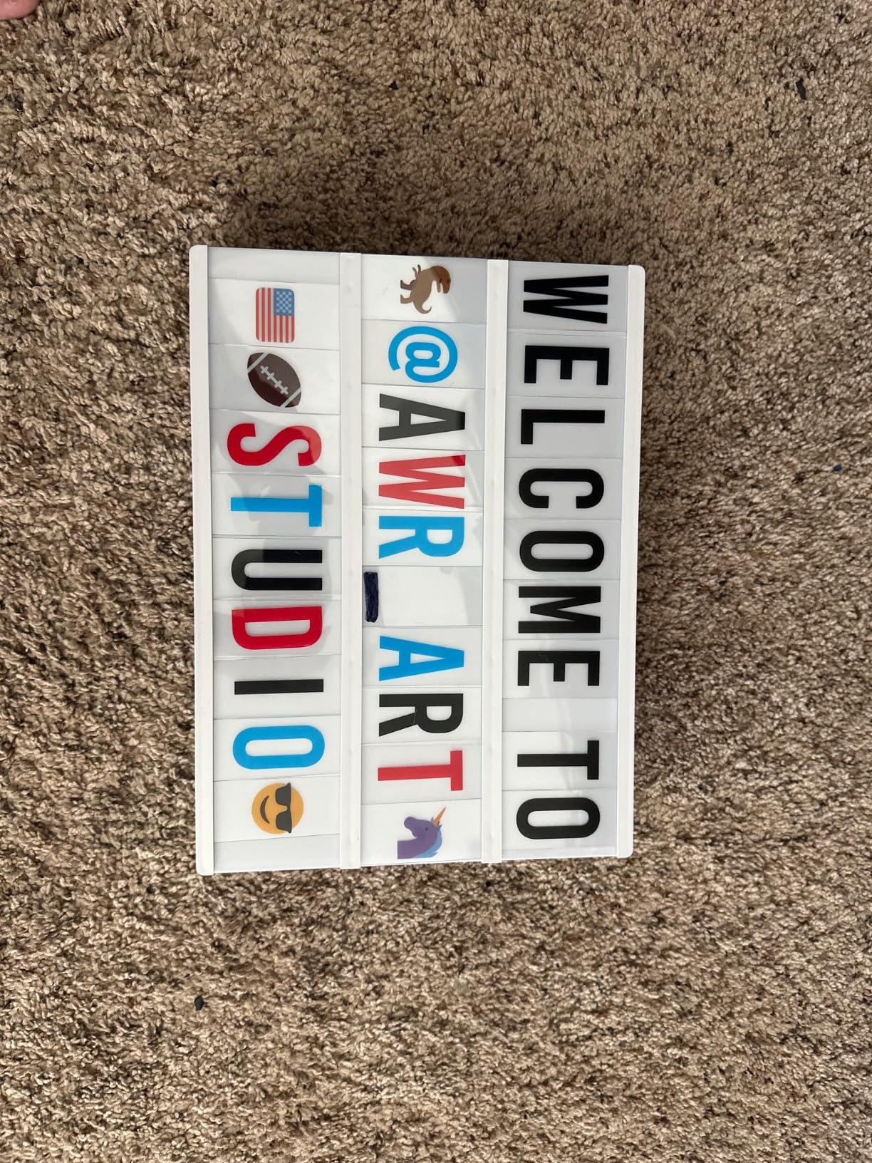BONNYCO Cinema Light Box Color Changing with 400 Letters, Emojis, Remote Control and 2 Markers. Led Light Box 16 Colors Home, Office & Room Decor. Cinema Led Sign Letters Board customer photo 2