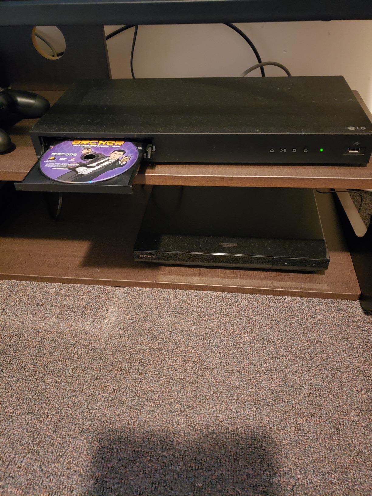 LG UBK80 4K Ultra-HD Blu-ray Player with HDR Compatibility (2018), Black customer photo 2