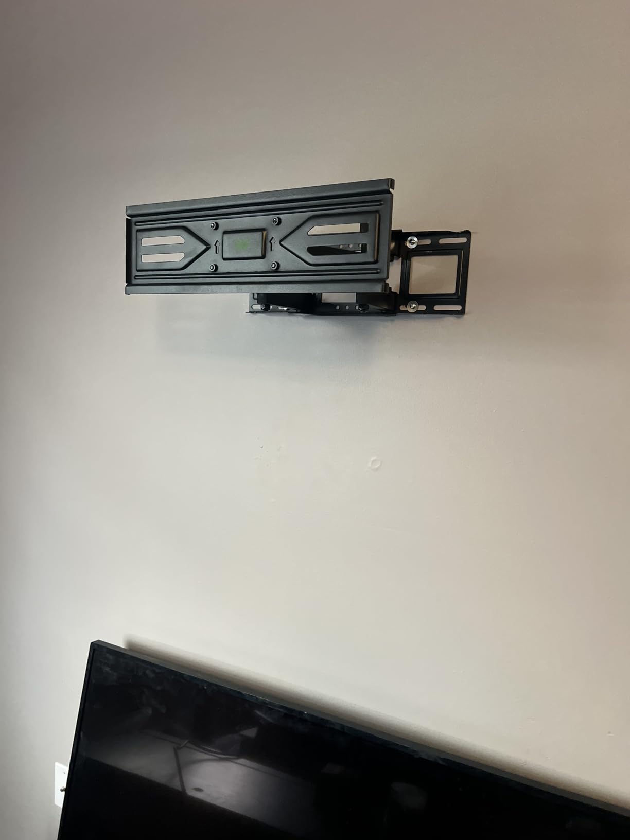 USX MOUNT Tilting TV Wall Mount for Most 37