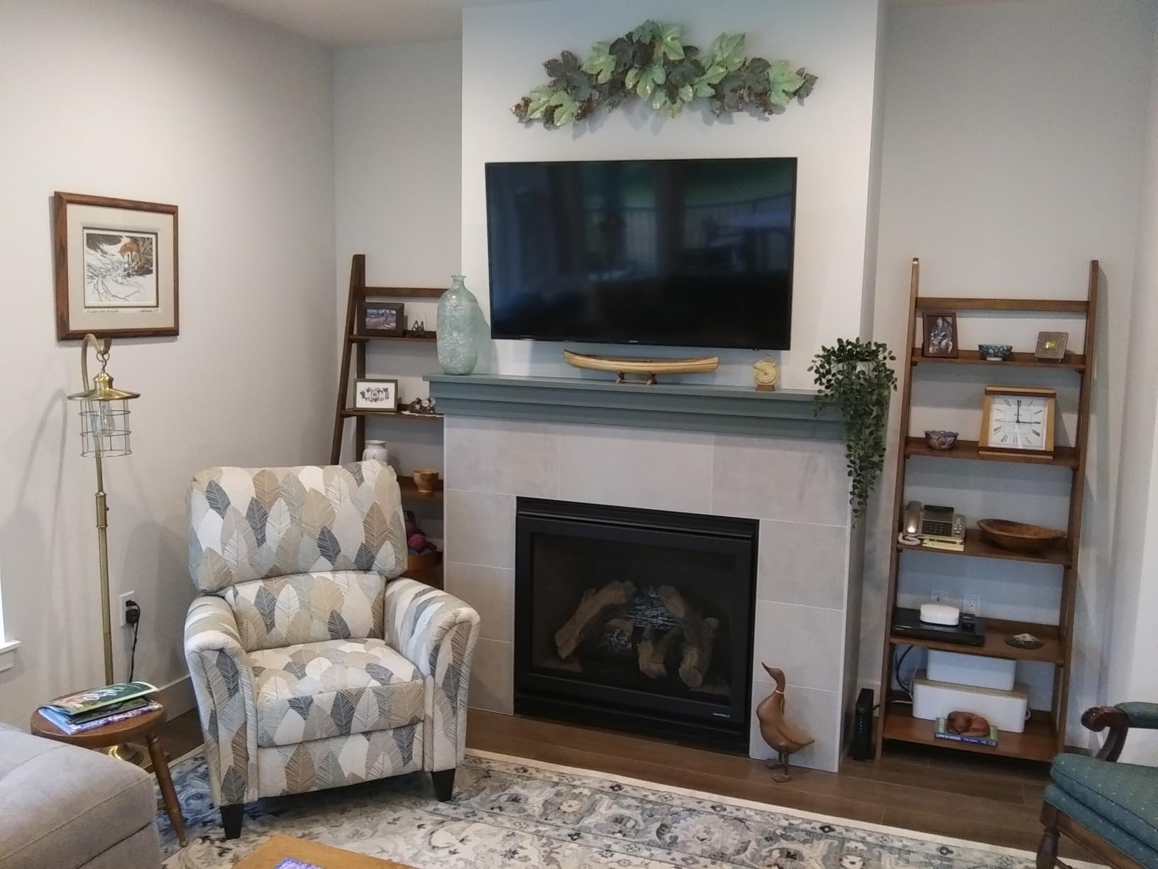 Linon Melissa Walnut Mid-Century 5 Shelf Bookcase customer photo 2