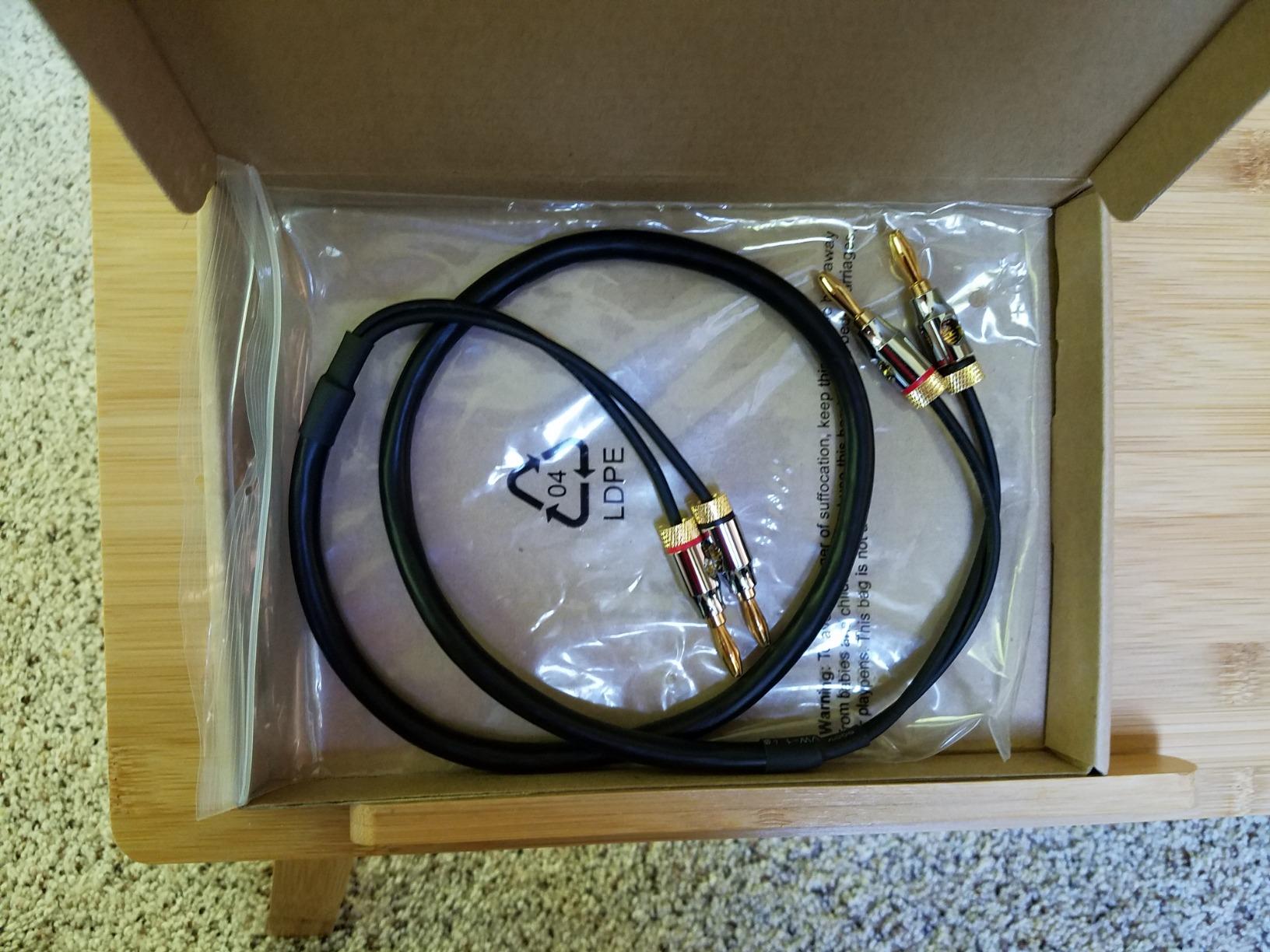 Amazon Basics Banana Plug 16AWG Speaker Cable Wire, CL2 Rated customer photo 2