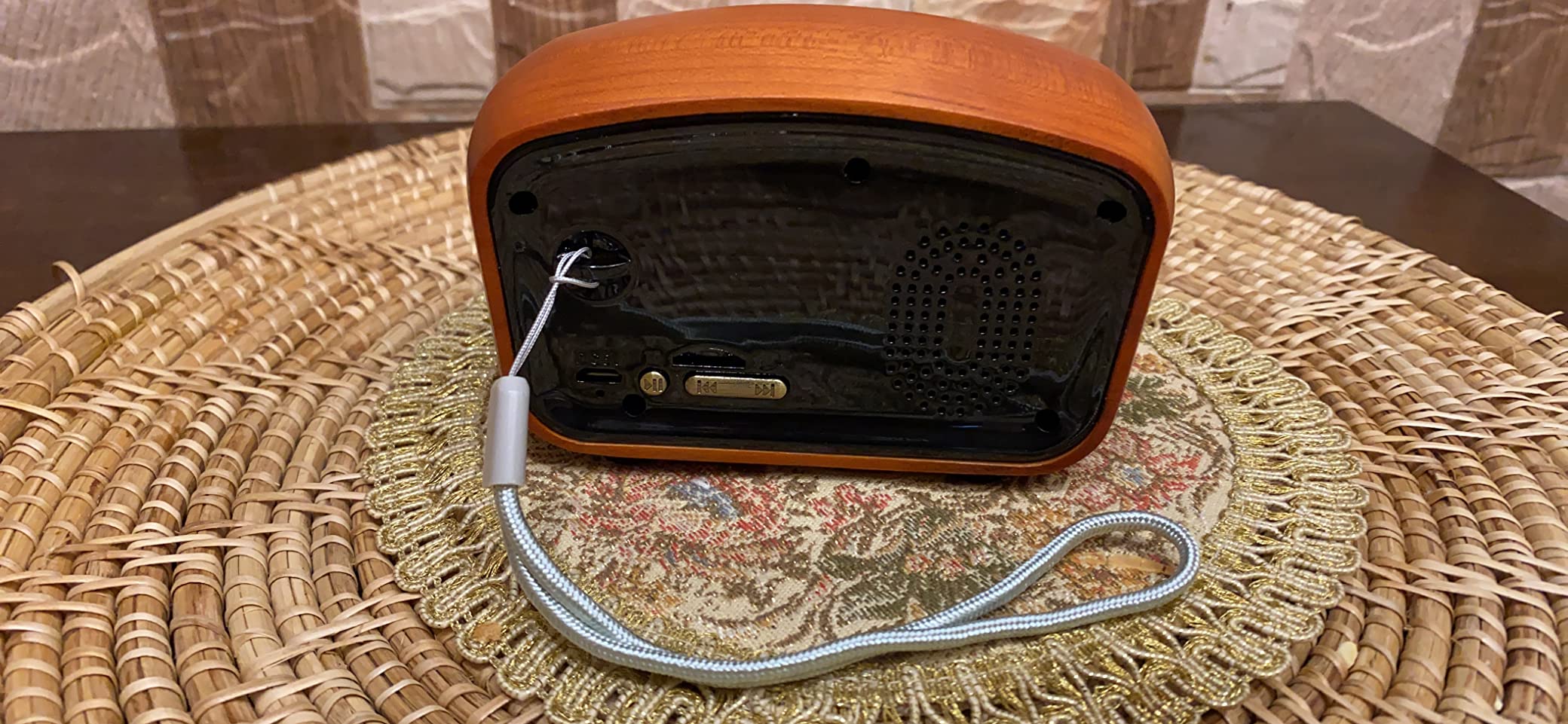 Vintage Greadio Walnut Wood Bluetooth Speaker Radio - Retro Style, Bass Enhancement, Loud Volume, Bluetooth 5.0, MP3 & FM Radio customer photo 2