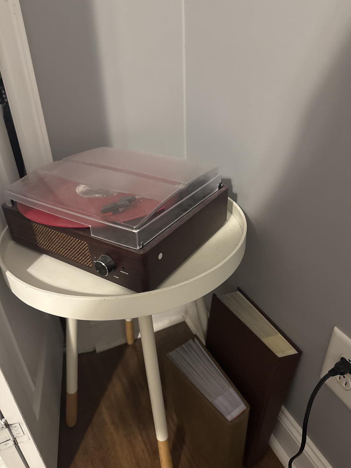 Vinyl Record Player Turntable with Built-in Bluetooth Receiver & 2 Stereo Speakers, 3 Speed 3 Size Portable Retro Record Player for Entertainment and Home Decoration customer photo 1