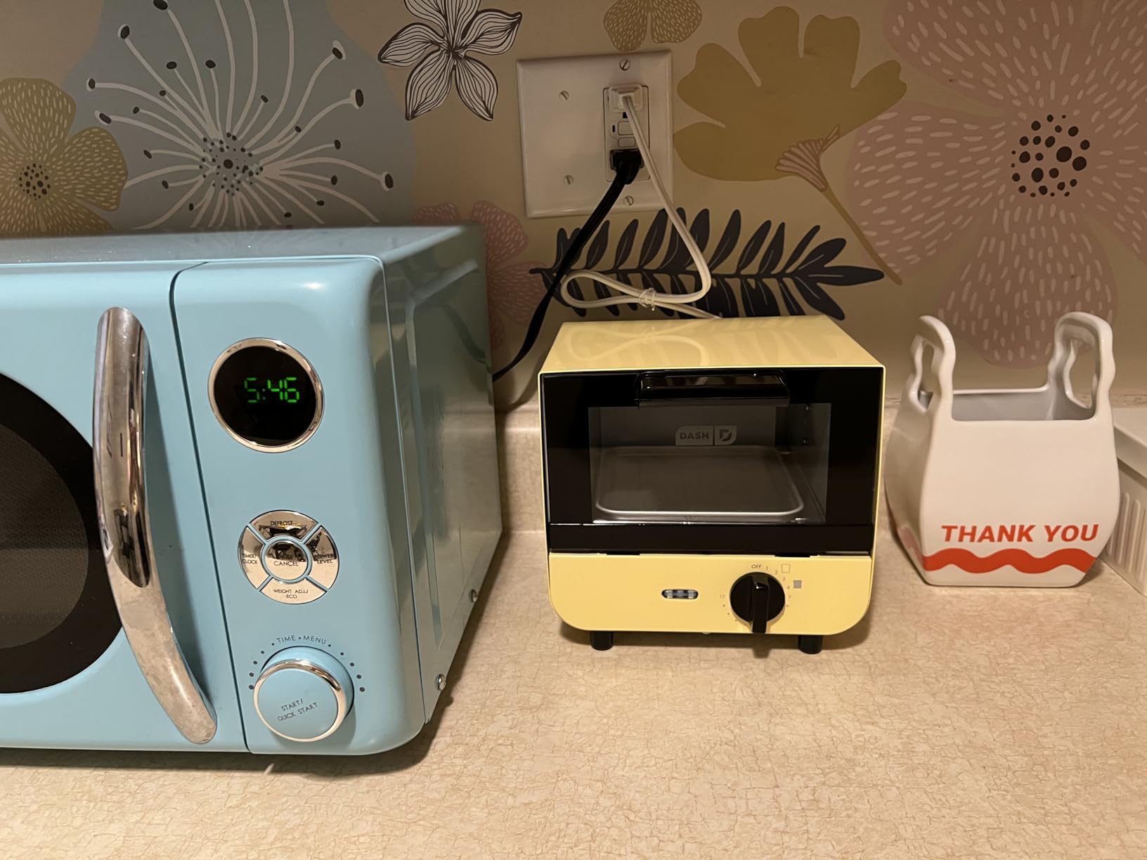 Dash Mini Toaster Oven - Sleek & Stylish - For Creative Homemade Treats - Compact, Space-Saving Design - Adjustable Temperature Dial - Removable Baking Tray - Aqua customer photo 1
