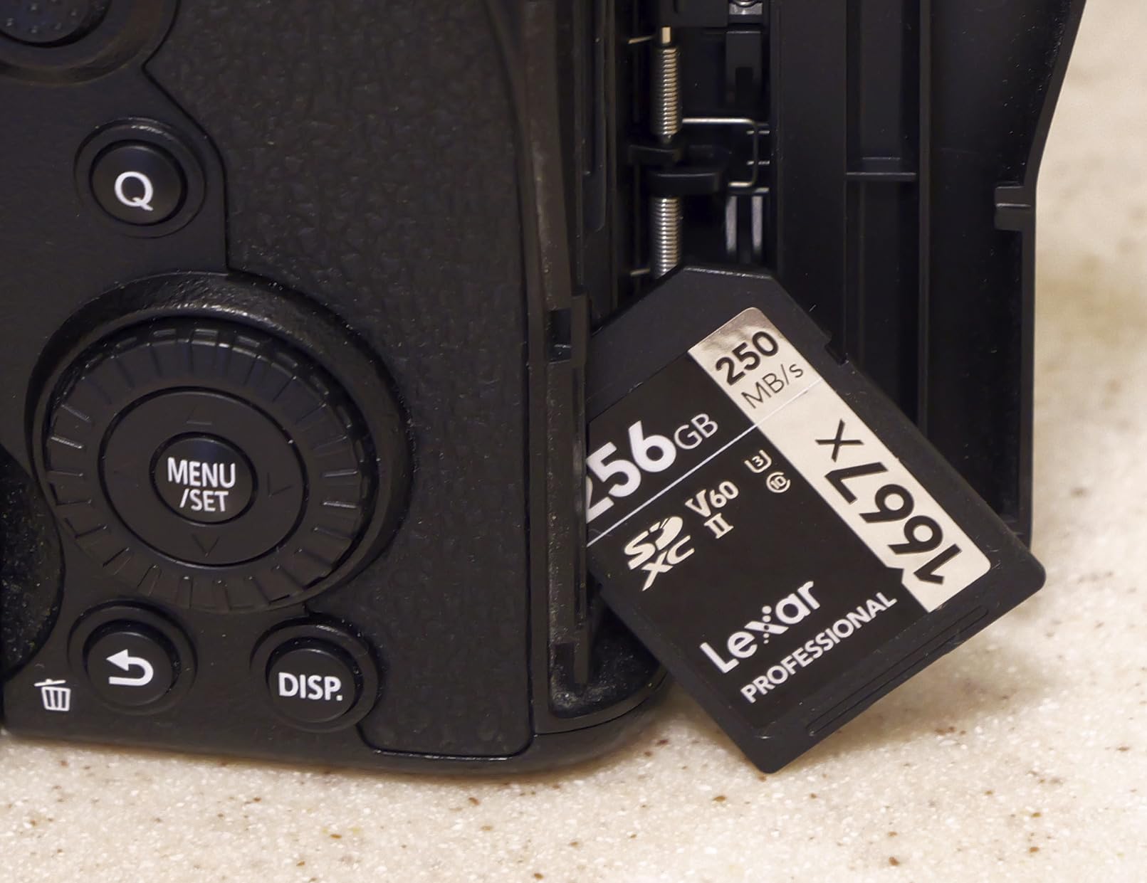 Lexar 128GB Professional 1667x SD Card, UHS-II, C10, U3, V60, Full HD, 4K, Up To 250MB/s Read SDXC Memory Card customer photo 2
