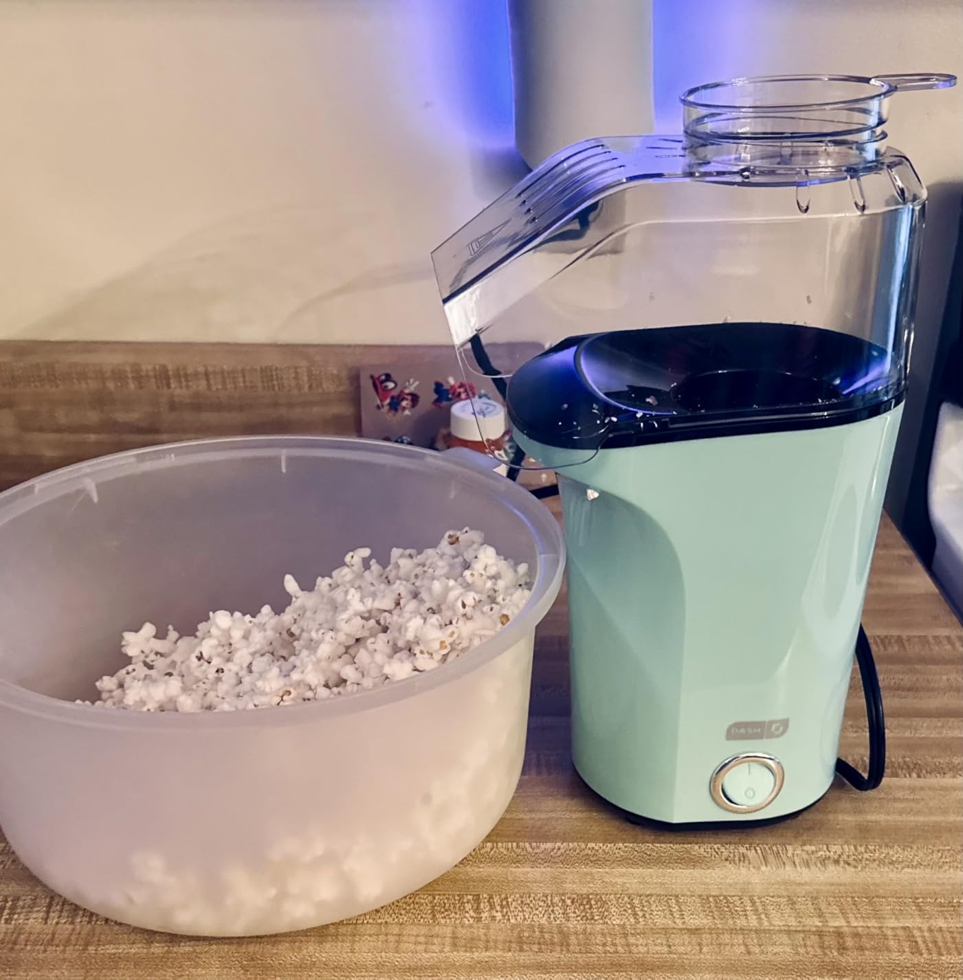 DASH Fresh Pop Popcorn Maker - Oil-Free, Air Popcorn Popper - With Measuring Cup & Recipe Guide - Perfect for Movie Nights - 16 Cups, Aqua customer photo 2