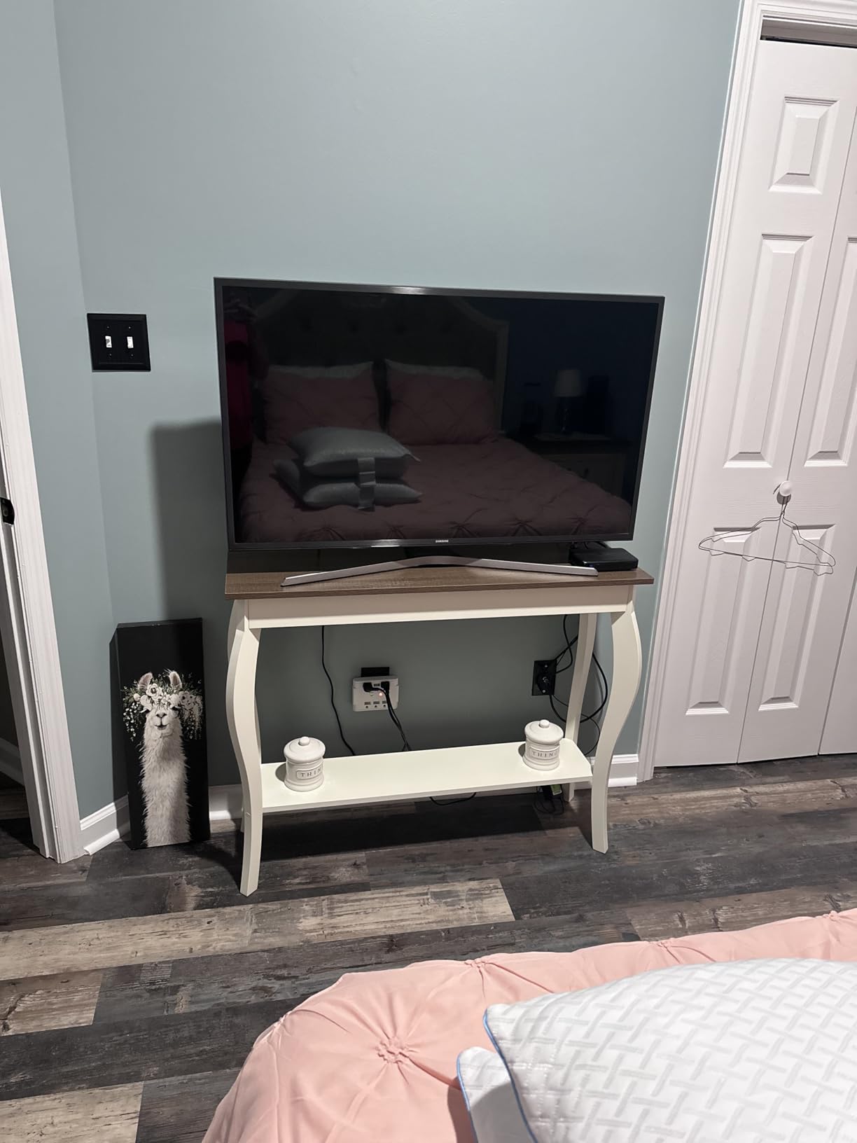 ChooChoo Narrow Console Table, Chic Accent Sofa Table, Entryway Table, White customer photo 1