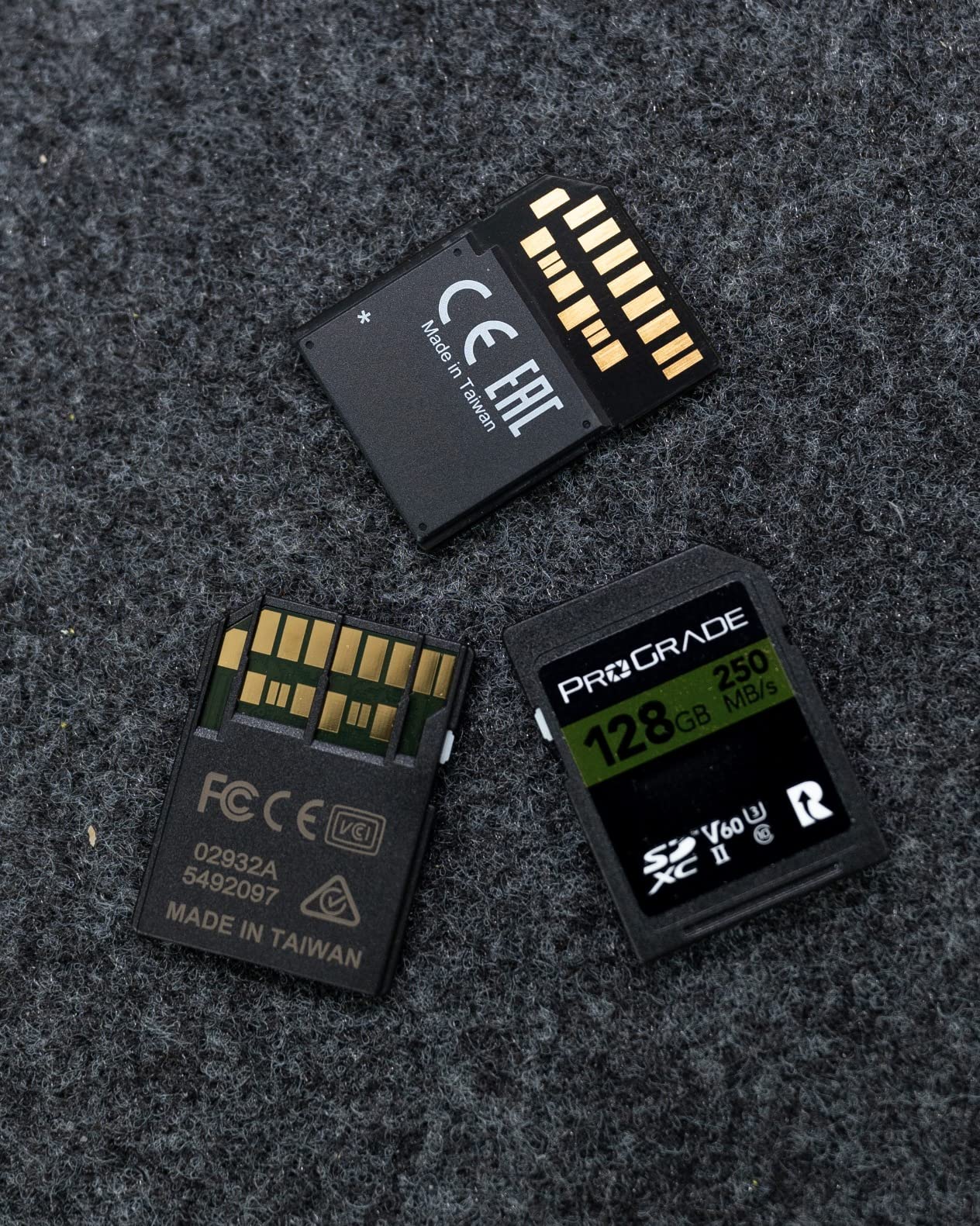 SD UHS-II 128GB Card V60 - Up to 130MB/s Write Speed and 250 MB/s Read Speed | for Professional Vloggers, Filmmakers customer photo 1