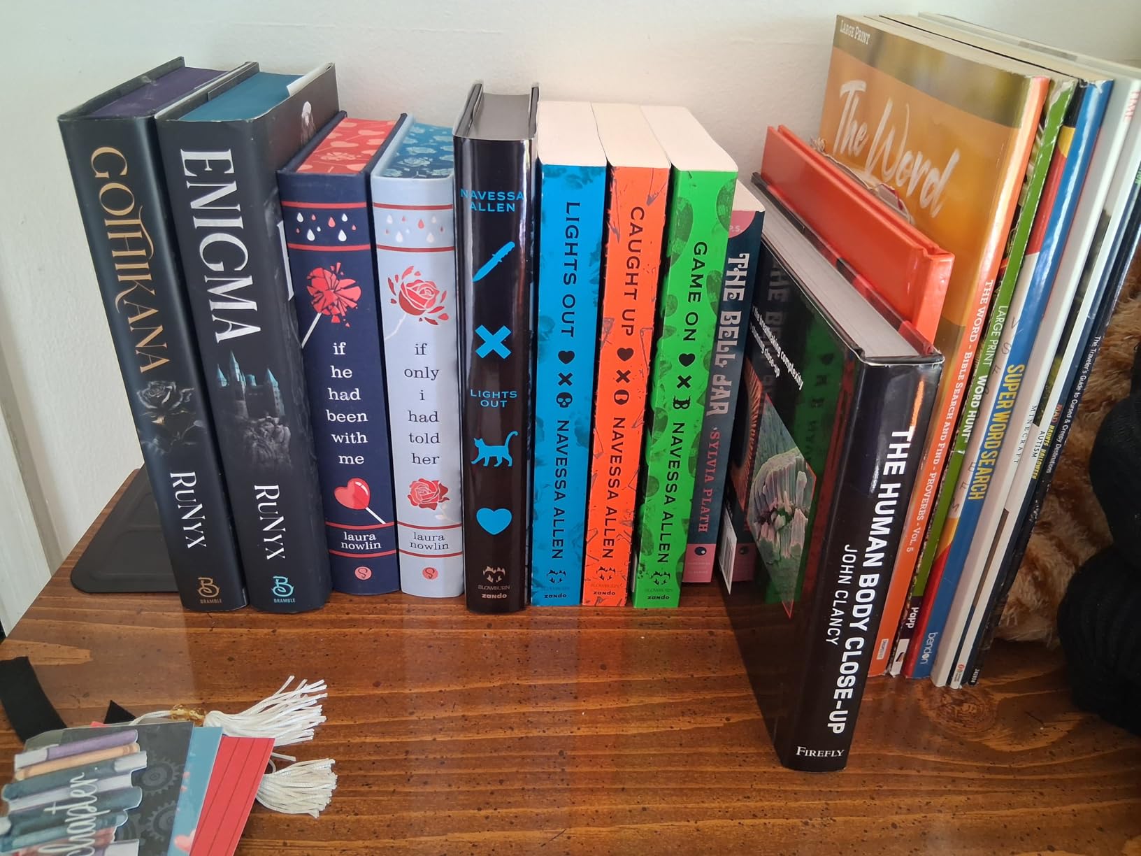 MaxGear 8.5 in Extra Large Heavy Duty Metal Book Ends, Black Universal Premium Bookends for Shelves, Non-Skid Bookend, Book Stopper for Books/Movies/CDs/Games, 8.5 x 5.9 x 7.8 in, 2 Pairs/XL customer photo 1