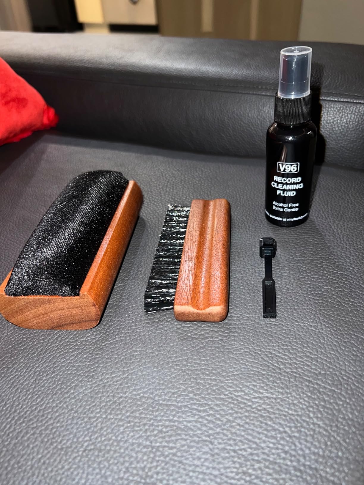 Vinyl Buddy 5-in-1 Vinyl Record Cleaning Kit | Premium Hardwood Velvet & Microfiber Brush, Stylus Brush, Alcohol-Free Solution & Storage Pouch customer photo 2