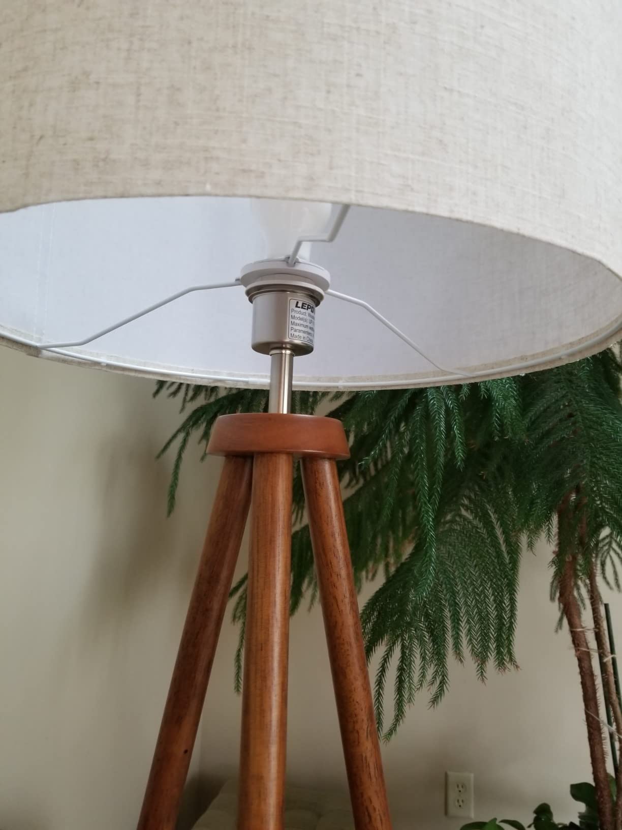 LEPOWER Wood Tripod Floor Lamp, Mid Century Standing Lamp for Living Room, Flaxen Lamp Shade, Modern Design Standing Lamp with E26 Base, Tall Floor Light for Bedroom, Study Room and Office Brown customer photo 2